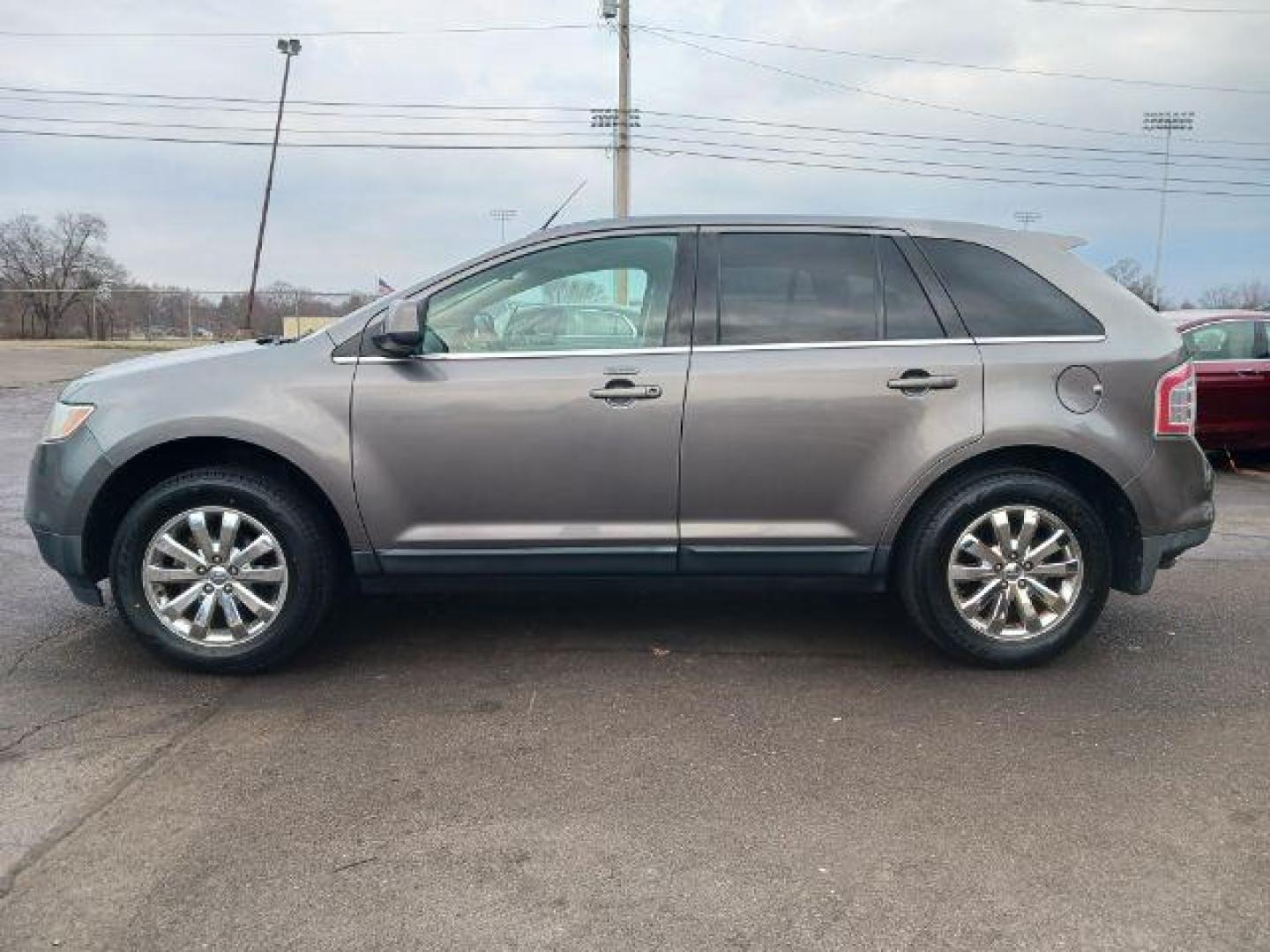 2009 Sterling Grey Metallic Ford Edge Limited FWD (2FMDK39C79B) with an 3.5L V6 DOHC 24V engine, 6-Speed Automatic transmission, located at 4508 South Dixie Dr, Moraine, OH, 45439, (937) 908-9800, 39.689976, -84.218452 - Photo#3