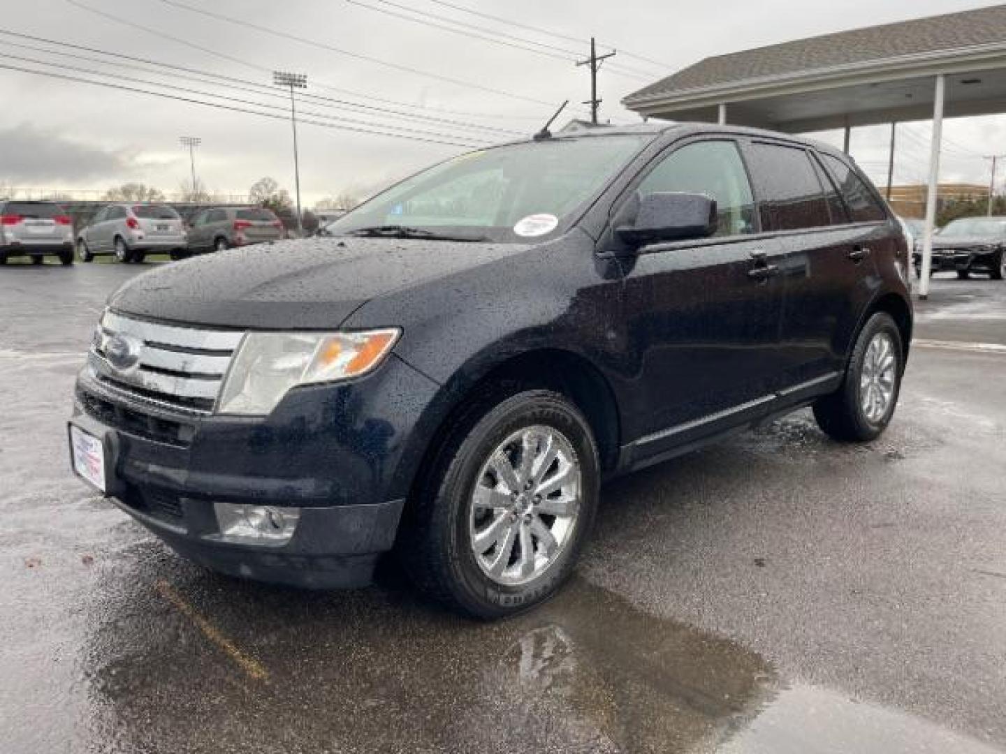 2009 Black Ford Edge SEL FWD (2FMDK38C29B) with an 3.5L V6 DOHC 24V engine, 6-Speed Automatic transmission, located at 1230 East Main St, Xenia, OH, 45385, (937) 908-9800, 39.688026, -83.910172 - Photo#1