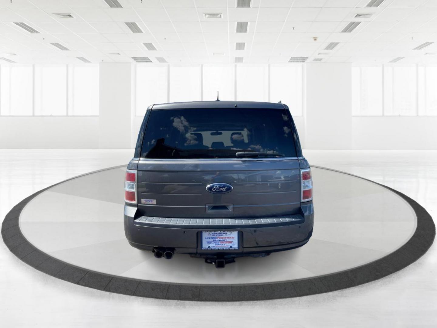 2009 Sterling Grey Metallic Ford Flex SEL FWD (2FMDK52C09B) with an 3.5L V6 DOHC 24V engine, 6-Speed Automatic transmission, located at 4508 South Dixie Dr, Moraine, OH, 45439, (937) 908-9800, 39.689976, -84.218452 - Photo#3