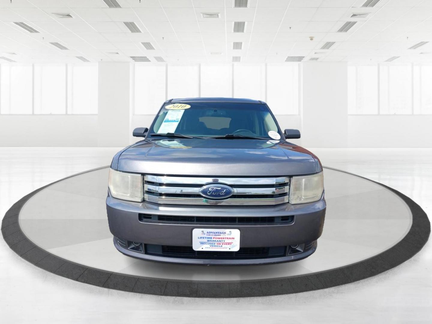 2010 Sterling Grey Metallic Ford Flex (2FMGK5BC0AB) with an 3.5L V6 DOHC 24V engine, 6-Speed Automatic Overdrive transmission, located at 1230 East Main St, Xenia, OH, 45385, (937) 908-9800, 39.688026, -83.910172 - Photo#6