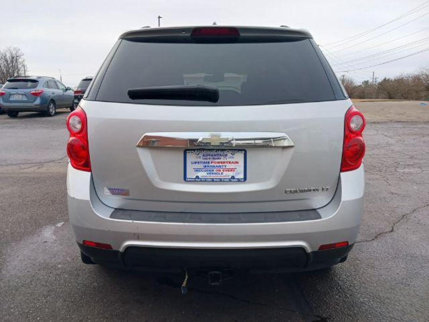 2011 Silver Ice Metallic Chevrolet Equinox 2LT 2WD (2CNALPEC4B6) with an 2.4L L4 DOHC 16V engine, 6-Speed Automatic transmission, located at 1184 Kauffman Ave, Fairborn, OH, 45324, (937) 908-9800, 39.807072, -84.030914 - Photo#5