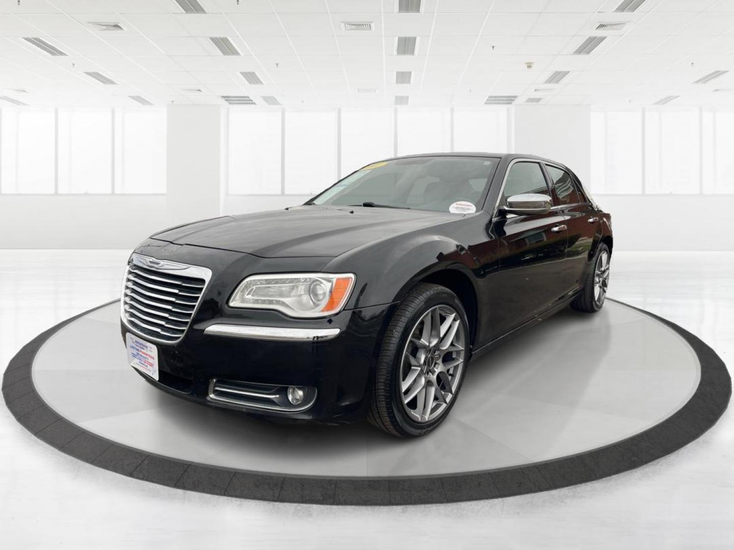 2011 Blackberry Pearl Chrysler 300 Limited RWD (2C3CA5CG4BH) with an 3.6L V6 SOHC 24V engine, 5-Speed Automatic transmission, located at 4508 South Dixie Dr, Moraine, OH, 45439, (937) 908-9800, 39.689976, -84.218452 - 2011 Chrysler 300 Limited RWD - Photo#6