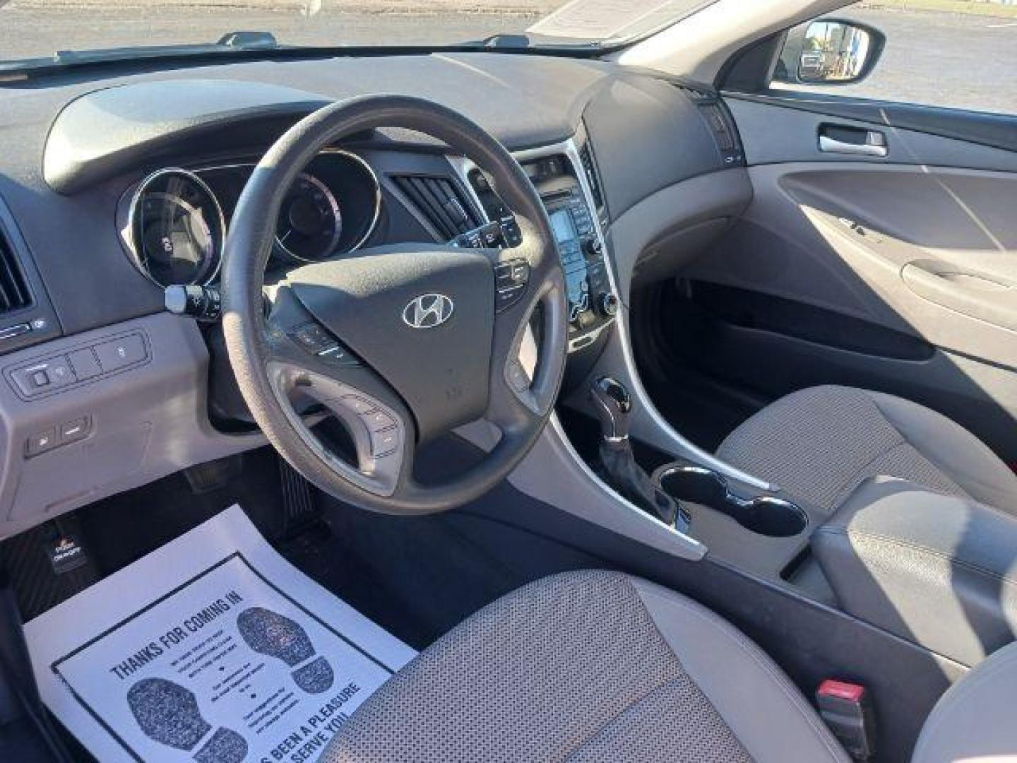 2011 Harbor Gray Metallic Hyundai Sonata GLS Auto (5NPEB4AC0BH) with an 2.4L L4 DOHC 16V engine, 6-Speed Automatic transmission, located at 1099 N County Rd 25A , Troy, OH, 45373, (937) 908-9800, 40.057079, -84.212883 - Photo#6