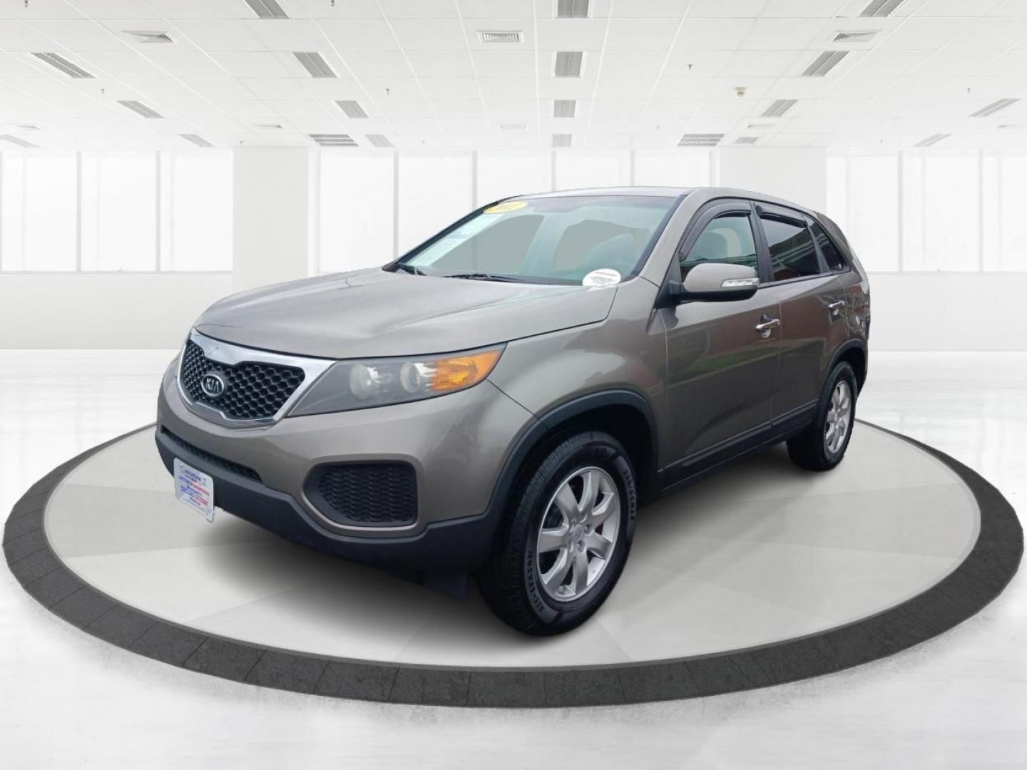 2011 Titanium Silver Kia Sorento LX 2WD (5XYKT3A18BG) with an 2.4L L4 DOHC 16V engine, 6-Speed Automatic transmission, located at 1951 S Dayton Lakeview Rd., New Carlisle, OH, 45344, (937) 908-9800, 39.890999, -84.050255 - Photo#7