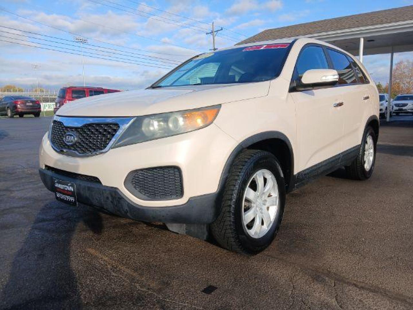 2011 Snow White Pearl Kia Sorento LX 2WD (5XYKT3A14BG) with an 2.4L L4 DOHC 16V engine, 6-Speed Automatic transmission, located at 1951 S Dayton Lakeview Rd., New Carlisle, OH, 45344, (937) 908-9800, 39.890999, -84.050255 - 2011 Kia Sorento LX 2WD - Photo#14