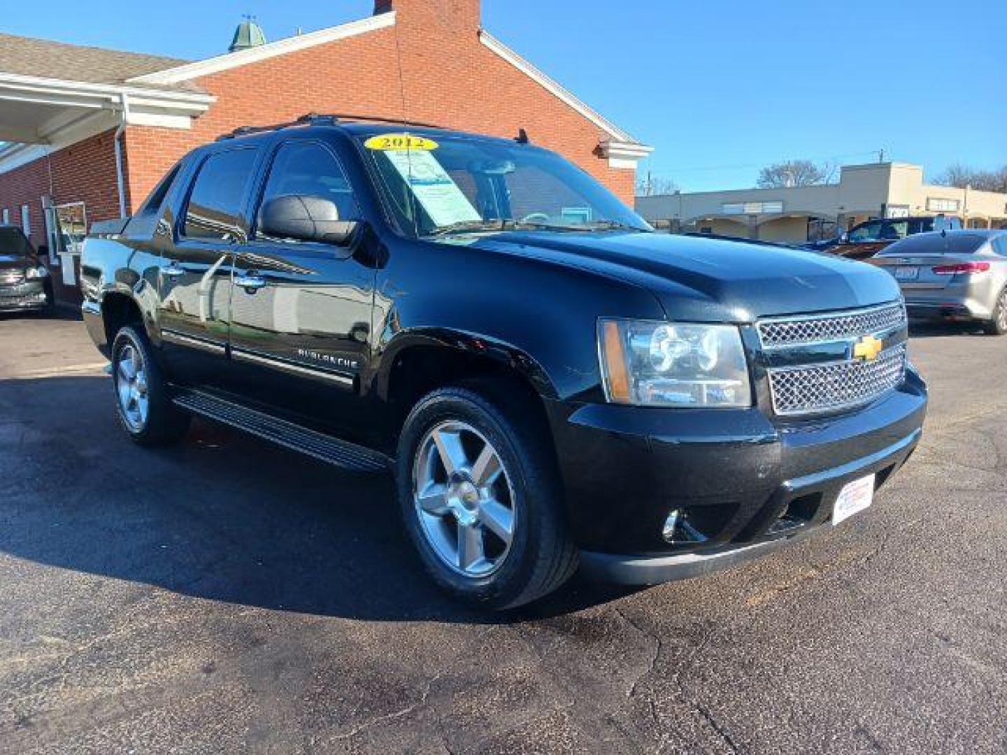 2012 Black Chevrolet Avalanche LT 4WD (3GNTKFE72CG) with an 5.3L V8 OHV 16V FFV engine, 4-Speed Automatic transmission, located at 401 Woodman Dr, Riverside, OH, 45431, (937) 908-9800, 39.760899, -84.123421 - Photo#0