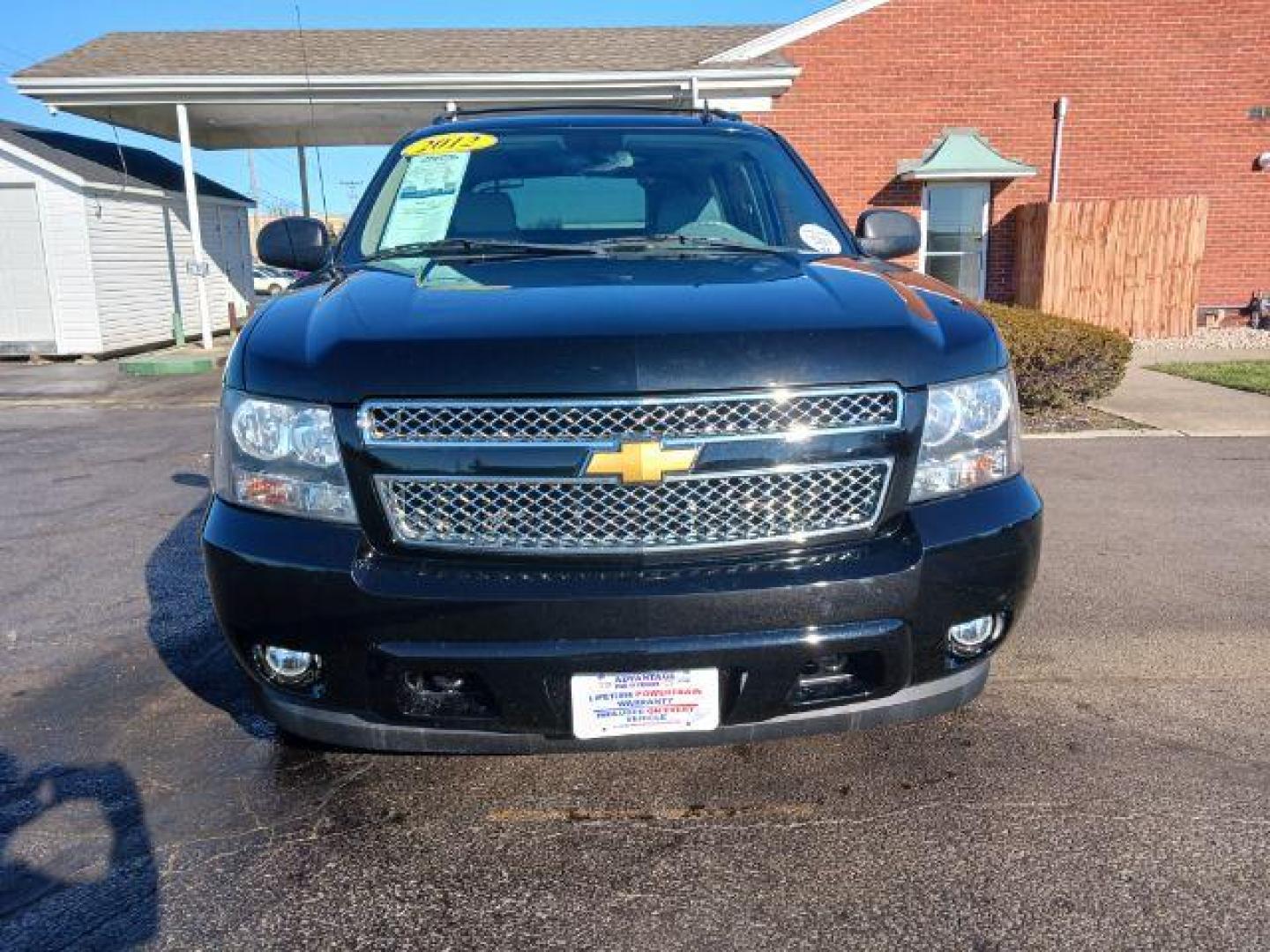 2012 Black Chevrolet Avalanche LT 4WD (3GNTKFE72CG) with an 5.3L V8 OHV 16V FFV engine, 4-Speed Automatic transmission, located at 401 Woodman Dr, Riverside, OH, 45431, (937) 908-9800, 39.760899, -84.123421 - Photo#2