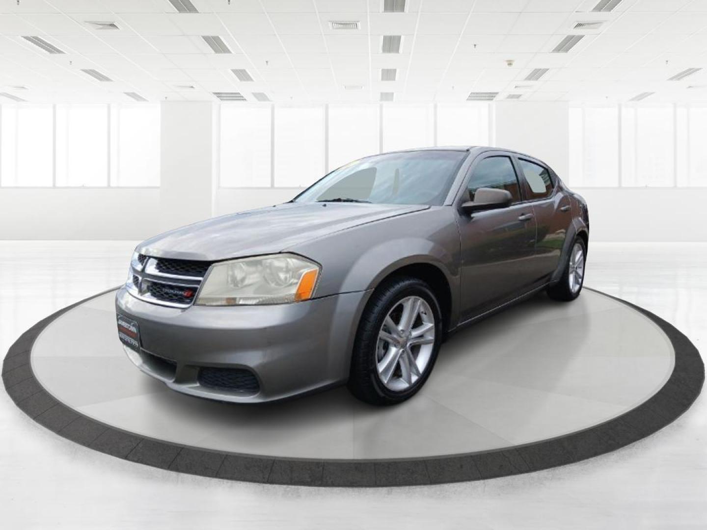 2012 Bright Silver Metallic Dodge Avenger SE (1C3CDZAG6CN) with an 3.6L V6 DOHC 24V FFV engine, 6-Speed Automatic transmission, located at 880 E. National Road, Vandalia, OH, 45377, (937) 908-9800, 39.891918, -84.183594 - Photo#5