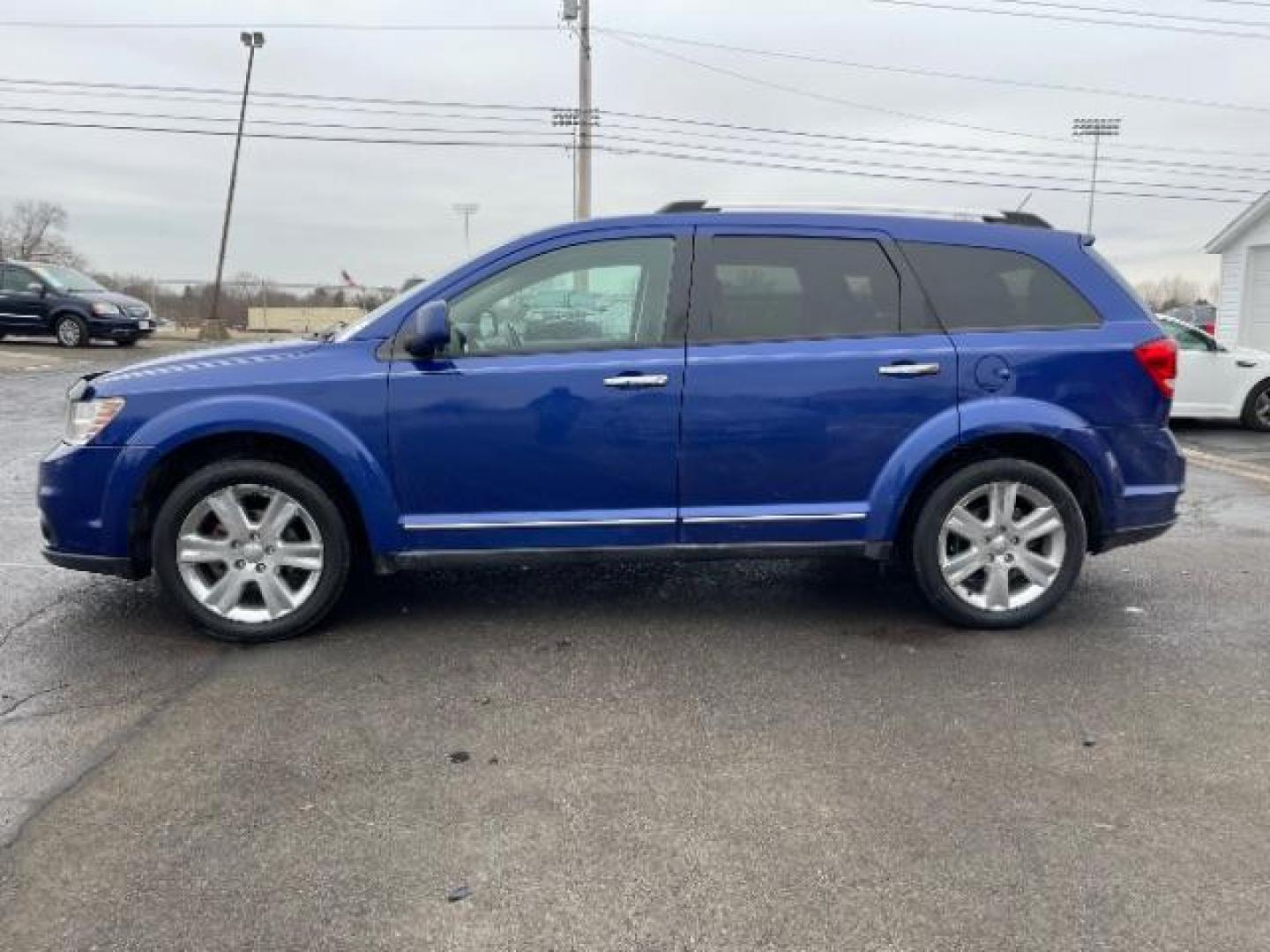 2012 Blue Pearl Coat Dodge Journey Crew (3C4PDCDG0CT) with an 3.6L V6 DOHC 24V engine, 6-Speed Automatic transmission, located at 1099 N County Rd 25A , Troy, OH, 45373, (937) 908-9800, 40.057079, -84.212883 - Photo#5