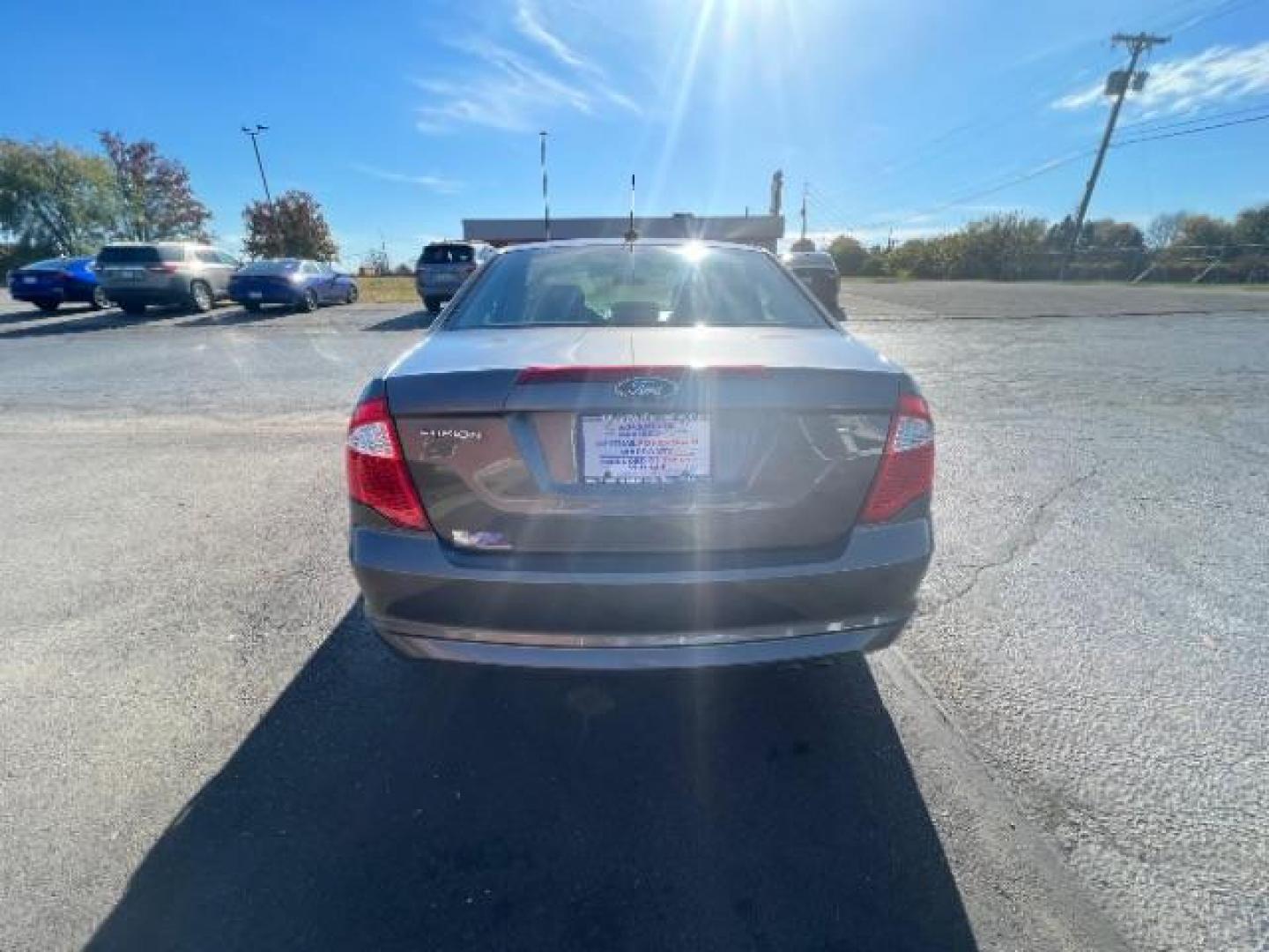 2012 Sterling Gray Metallic Ford Fusion SE (3FAHP0HA5CR) with an 2.5L L4 DOHC 16V engine, located at 4508 South Dixie Dr, Moraine, OH, 45439, (937) 908-9800, 39.689976, -84.218452 - Photo#4