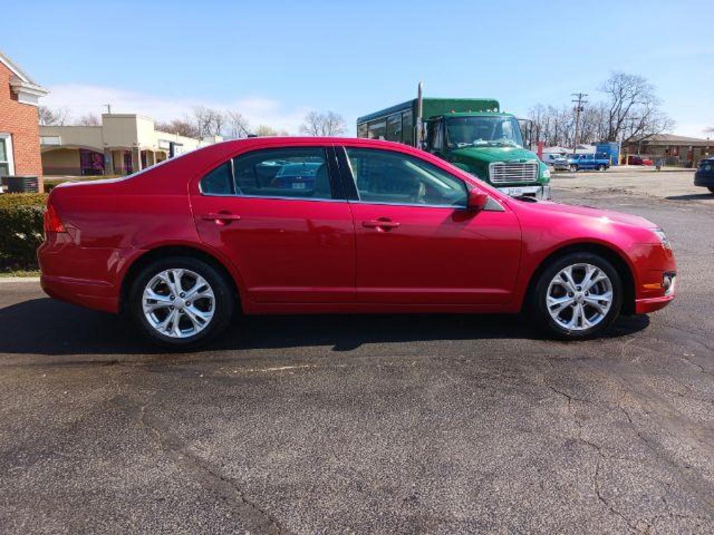 2012 Ford Fusion SE (3FAHP0HA2CR) with an 2.5L L4 DOHC 16V engine, located at 1951 S Dayton Lakeview Rd., New Carlisle, OH, 45344, (937) 908-9800, 39.890999, -84.050255 - 2012 Ford Fusion SE - Photo#17