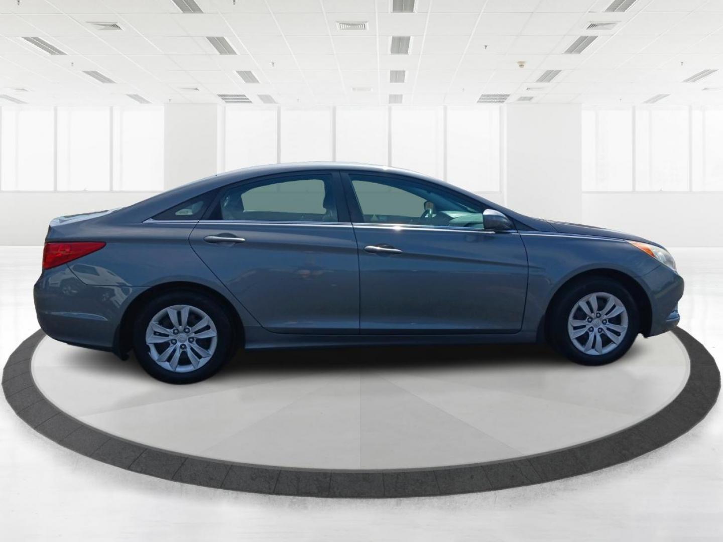 2012 Harbor Gray Metallic Hyundai Sonata (5NPEB4AC3CH) with an 2.4L L4 DOHC 16V engine, 6-Speed Automatic transmission, located at 1099 N County Rd 25A , Troy, OH, 45373, (937) 908-9800, 40.057079, -84.212883 - Photo#1