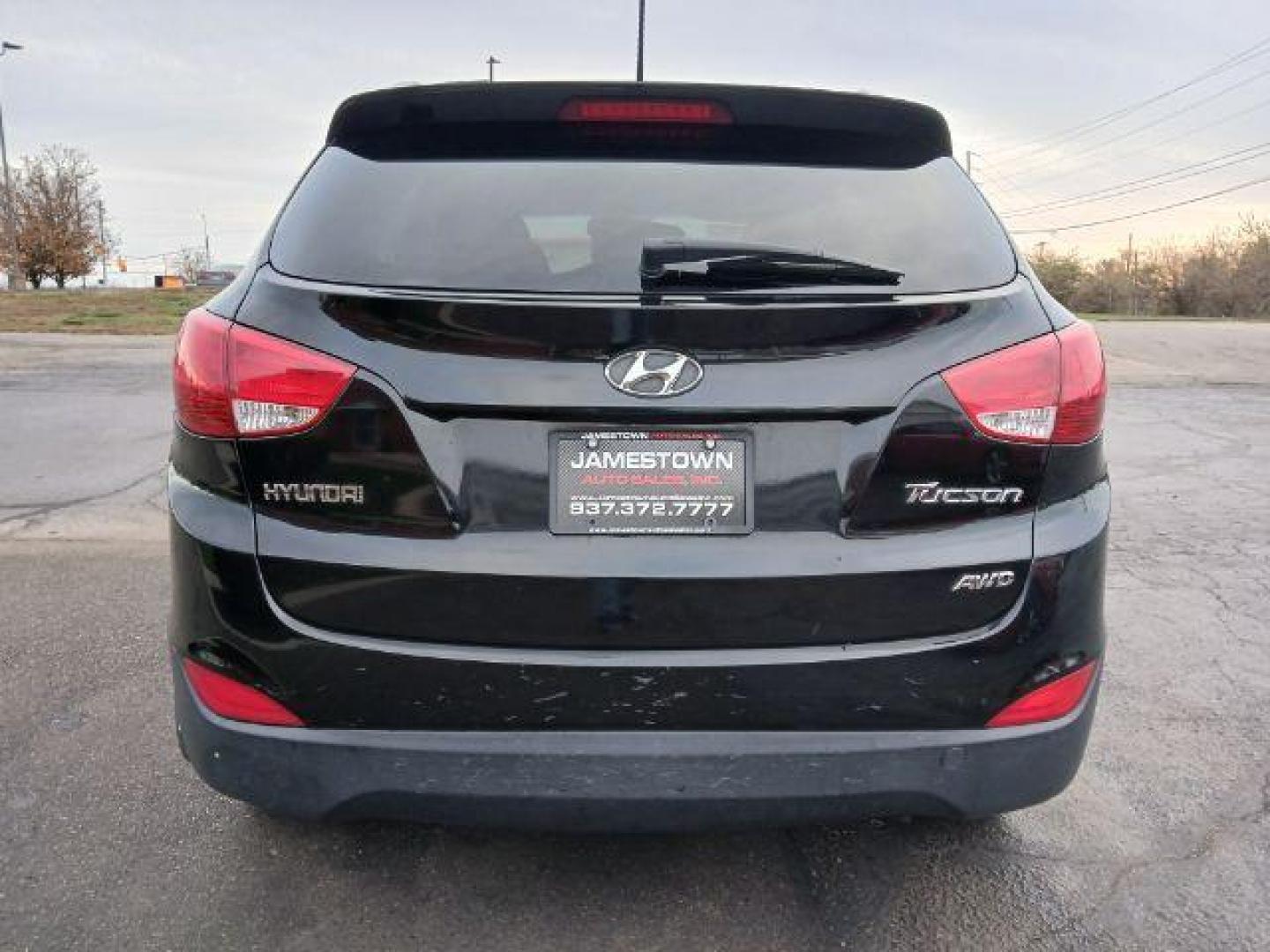 2012 Hyundai Tucson GLS AWD (KM8JUCACXCU) with an 2.4L L4 DOHC 16V engine, 6-Speed Automatic transmission, located at 1951 S Dayton Lakeview Rd., New Carlisle, OH, 45344, (937) 908-9800, 39.890999, -84.050255 - 2012 Hyundai Tucson GLS AWD - Photo#18