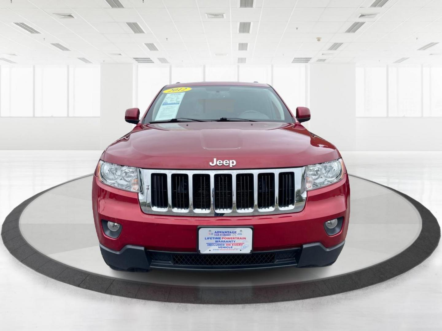 2012 Deep Cherry Red Crystal Pearl Jeep Grand Cherokee Laredo 4WD (1C4RJFAG6CC) with an 3.6L V6 DOHC 24V engine, 5-Speed Automatic transmission, located at 1230 East Main St, Xenia, OH, 45385, (937) 908-9800, 39.688026, -83.910172 - Photo#6