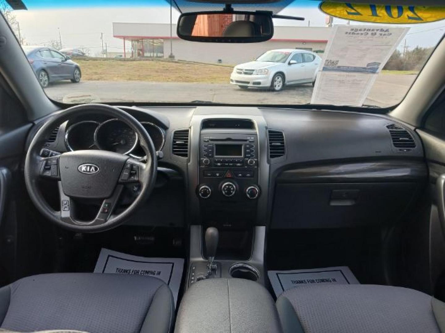 2012 Pacific Blue Kia Sorento (5XYKTDA2XCG) with an 3.5L V6 DOHC 24V engine, 6-Speed Automatic transmission, located at 1184 Kauffman Ave, Fairborn, OH, 45324, (937) 908-9800, 39.807072, -84.030914 - Photo#15