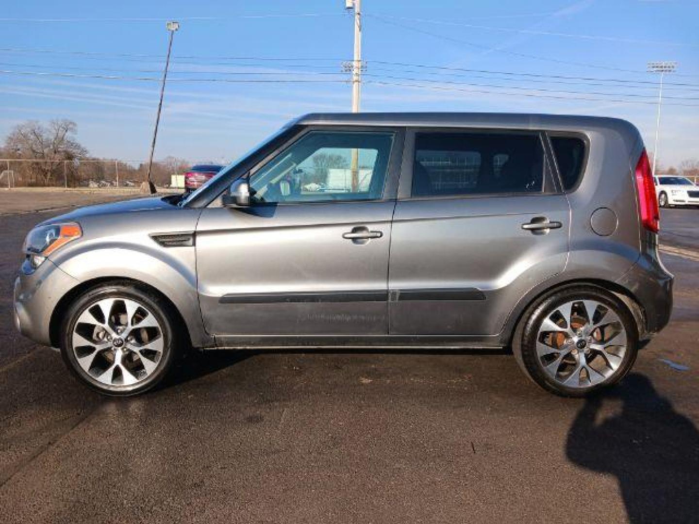 2012 Shadow Metallic Kia Soul ! (KNDJT2A68C7) with an 2.0L L4 DOHC 16V engine, located at 1951 S Dayton Lakeview Rd., New Carlisle, OH, 45344, (937) 908-9800, 39.890999, -84.050255 - Photo#3