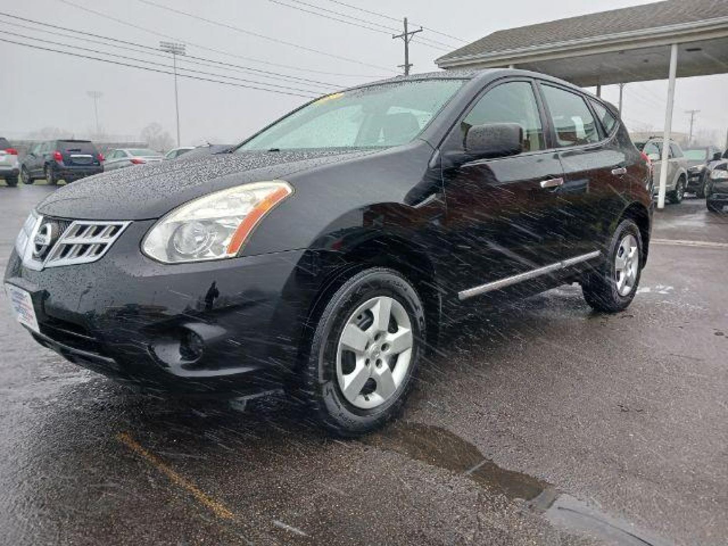 2012 Super Black Nissan Rogue S AWD (JN8AS5MV9CW) with an 2.5L L4 DOHC 16V engine, Continuously Variable Transmission transmission, located at 1184 Kauffman Ave, Fairborn, OH, 45324, (937) 908-9800, 39.807072, -84.030914 - Photo#2