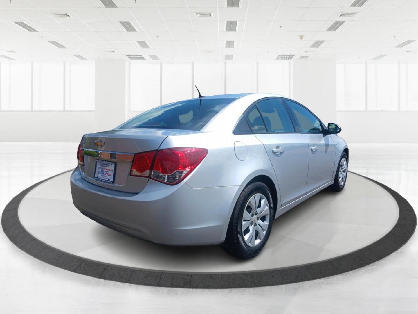 2013 Champagne Silver Metallic Chevrolet Cruze (1G1PA5SH8D7) with an 1.8L L4 DOHC 16V FFV engine, 6-Speed Automatic transmission, located at 1184 Kauffman Ave, Fairborn, OH, 45324, (937) 908-9800, 39.807072, -84.030914 - Photo#2