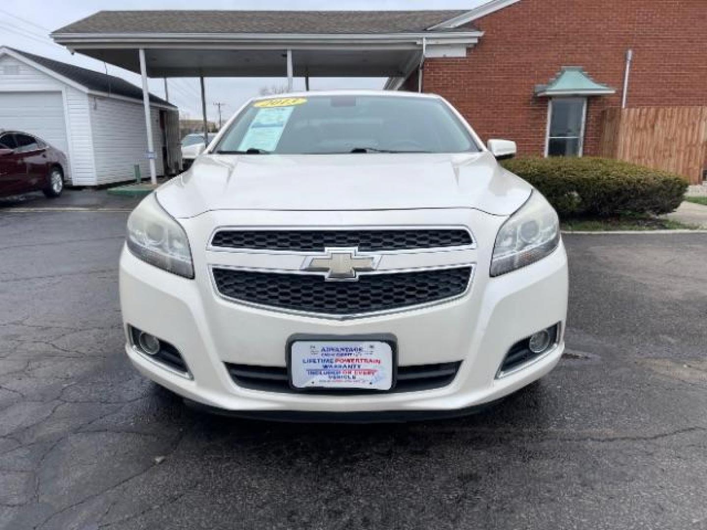 2013 White Diamond Tricoat Chevrolet Malibu 2LT (1G11E5SAXDF) with an 2.5L L4 DOHC 16V engine, 6-Speed Automatic transmission, located at 1951 S Dayton Lakeview Rd., New Carlisle, OH, 45344, (937) 908-9800, 39.890999, -84.050255 - Photo#4