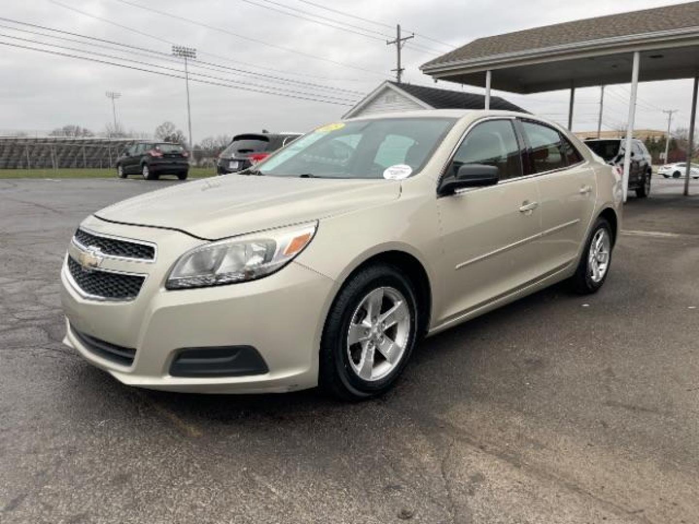 2013 Champagne Silver Metallic Chevrolet Malibu LS (1G11B5SA1DF) with an 2.5L L4 DOHC 16V engine, 6-Speed Automatic transmission, located at 1230 East Main St, Xenia, OH, 45385, (937) 908-9800, 39.688026, -83.910172 - Photo#1