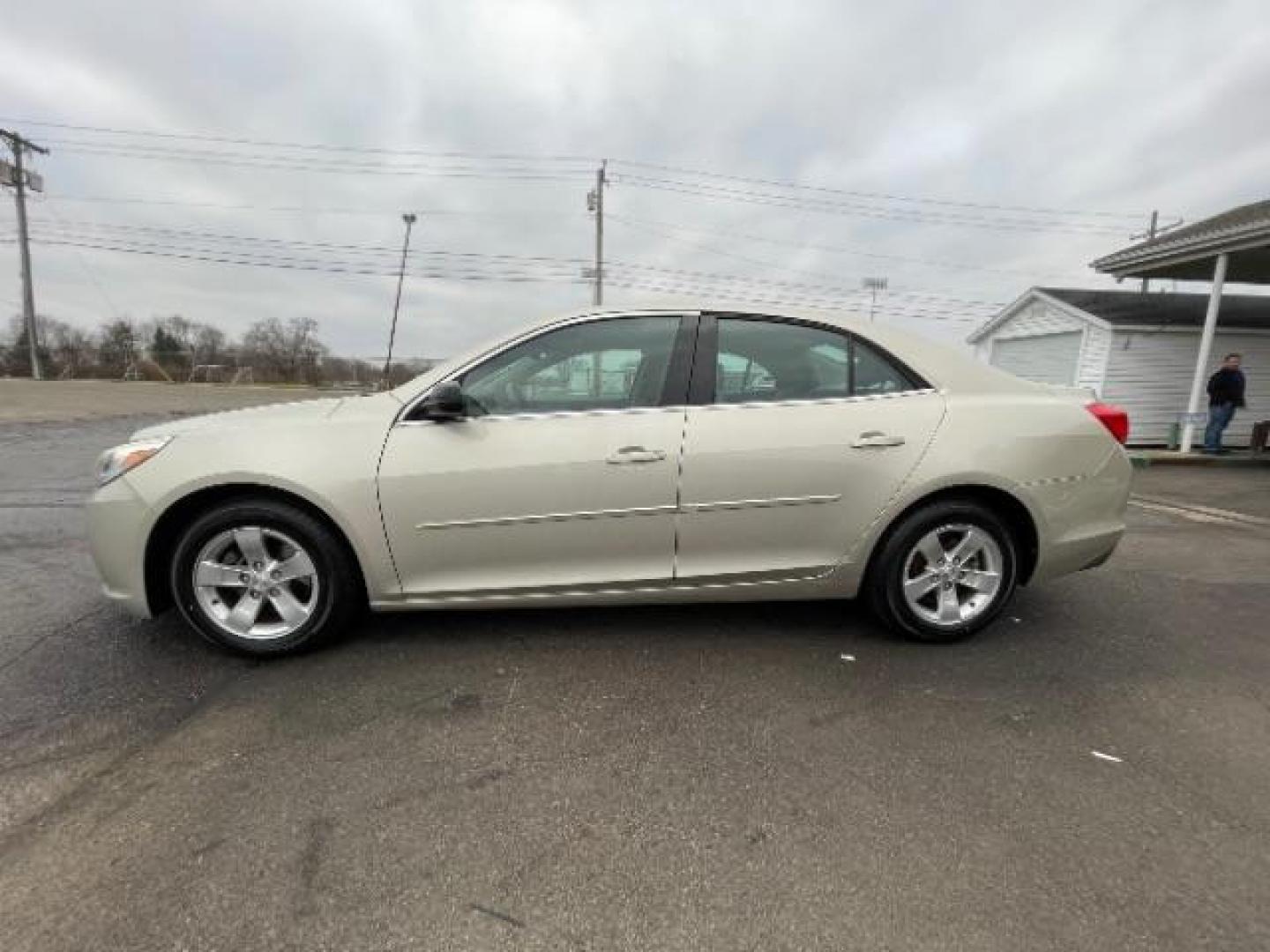 2013 Champagne Silver Metallic Chevrolet Malibu LS (1G11B5SA1DF) with an 2.5L L4 DOHC 16V engine, 6-Speed Automatic transmission, located at 1230 East Main St, Xenia, OH, 45385, (937) 908-9800, 39.688026, -83.910172 - Photo#2