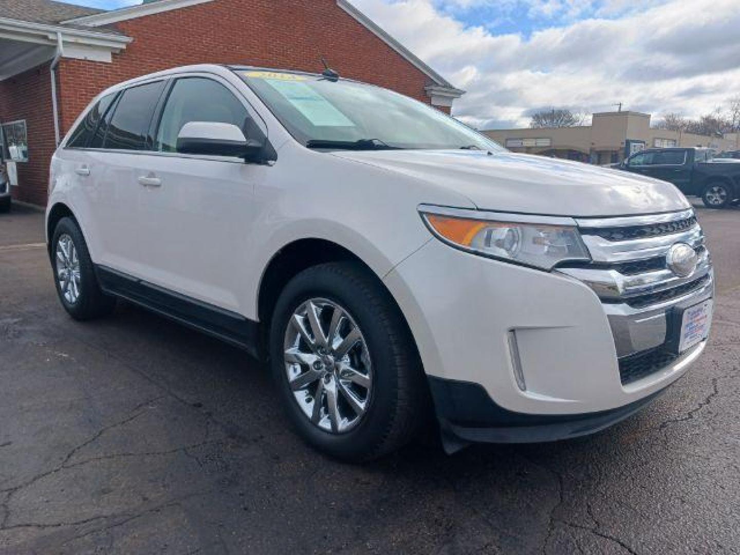 2013 White Platinum Tricoat Metallic Ford Edge Limited FWD (2FMDK3K96DB) with an 2.0L L4 DOHC 16V engine, 6-Speed Automatic transmission, located at 1099 N County Rd 25A , Troy, OH, 45373, (937) 908-9800, 40.057079, -84.212883 - Photo#0