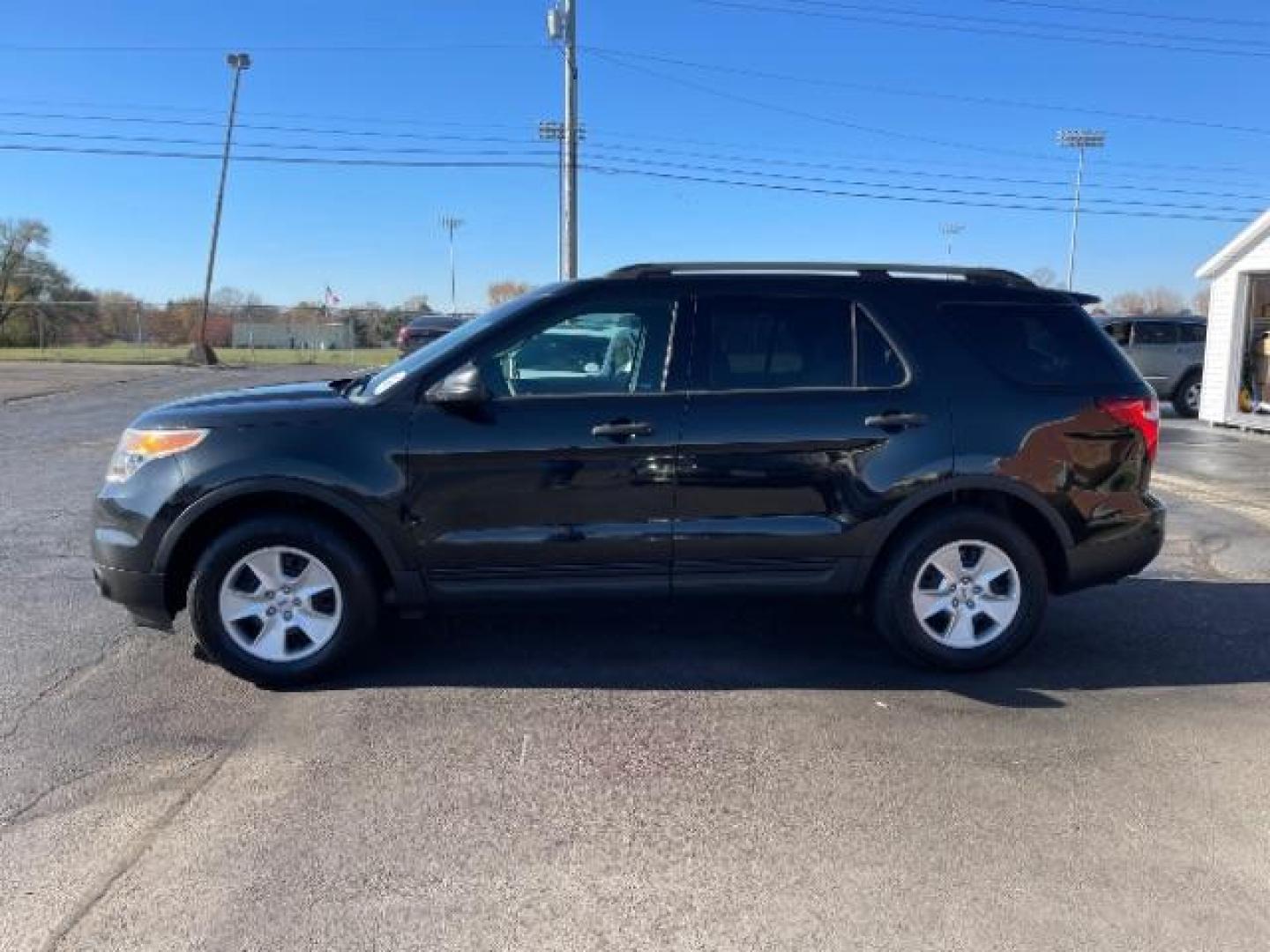 2013 Tuxedo Black Metallic Ford Explorer Base FWD (1FM5K7B99DG) with an 2.0L L4 DOHC 16V TURBO engine, 6-Speed Automatic transmission, located at 880 E. National Road, Vandalia, OH, 45377, (937) 908-9800, 39.891918, -84.183594 - Photo#5