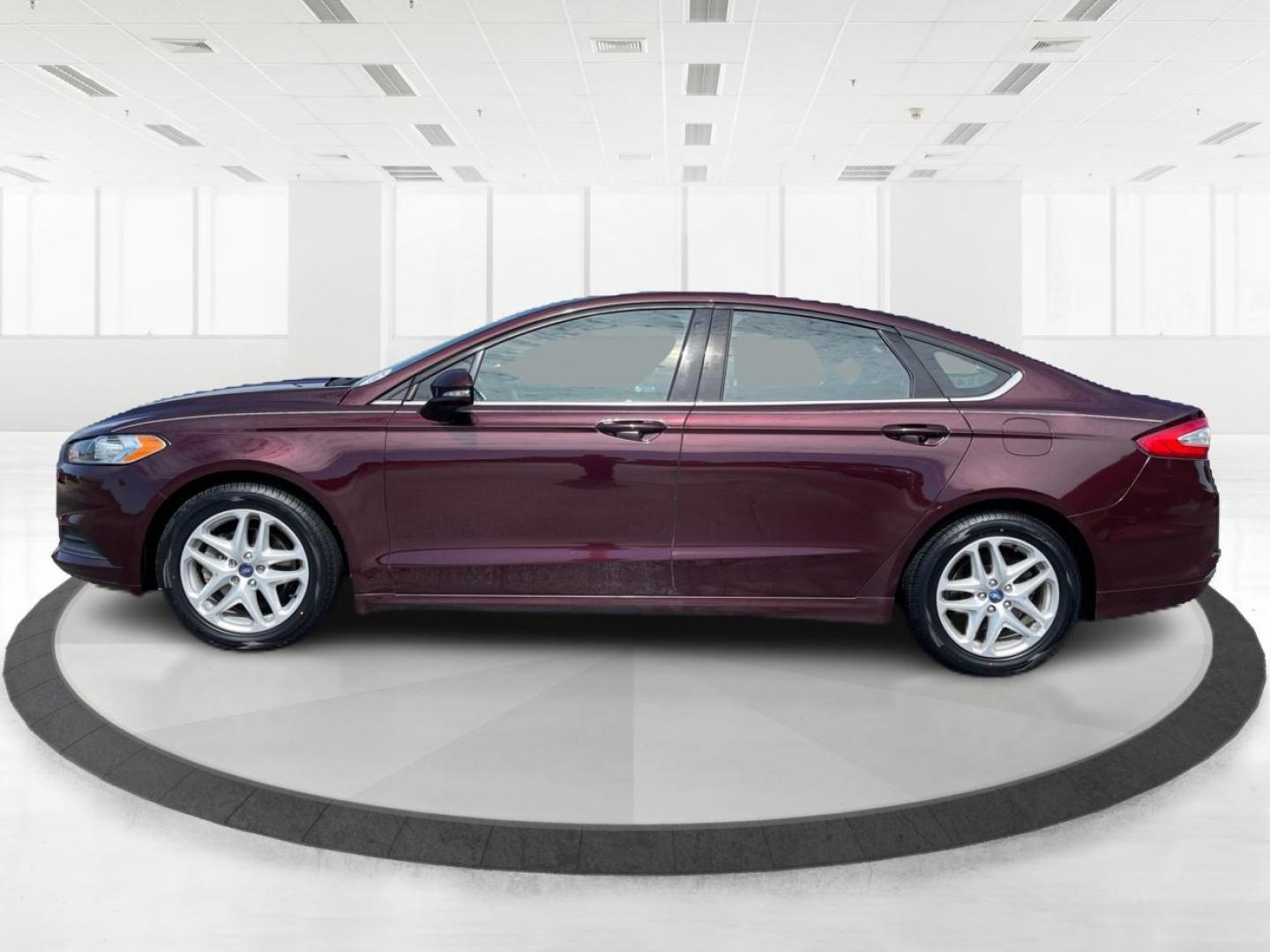 2013 Bordeaux Reserve Ford Fusion (3FA6P0H76DR) with an 2.5L L4 DOHC 16V engine, located at 1951 S Dayton Lakeview Rd., New Carlisle, OH, 45344, (937) 908-9800, 39.890999, -84.050255 - Photo#5