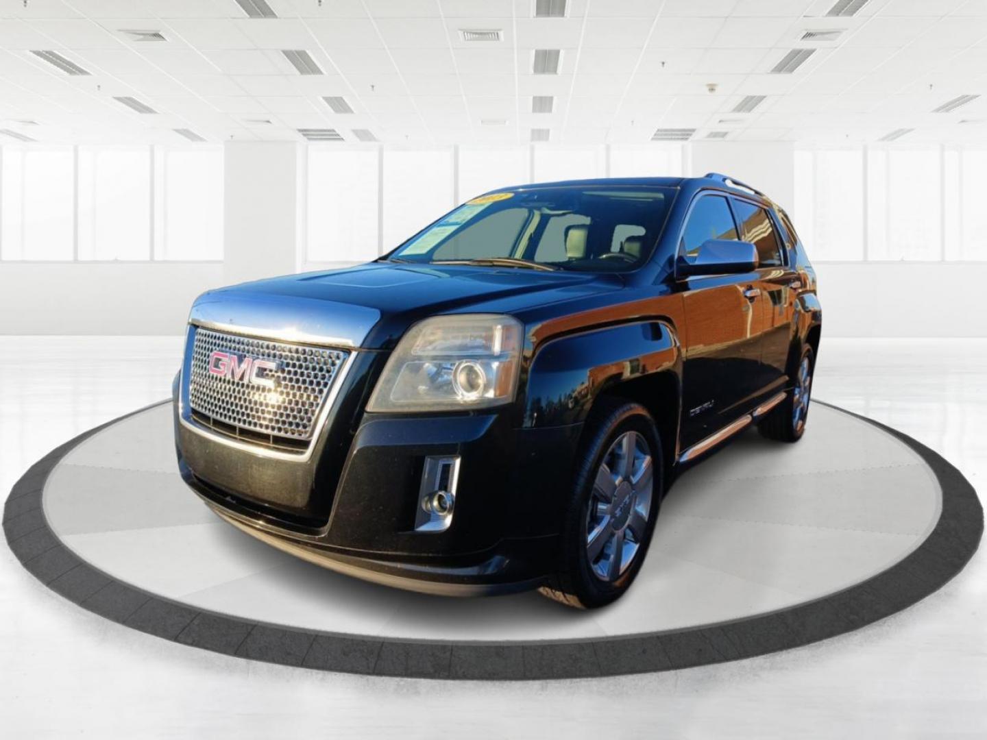 2013 Carbon Black Metallic GMC Terrain Denali AWD (2GKFLZE34D6) with an 3.6L V6 DOHC 24V engine, 6-Speed Automatic transmission, located at 880 E. National Road, Vandalia, OH, 45377, (937) 908-9800, 39.891918, -84.183594 - Photo#7