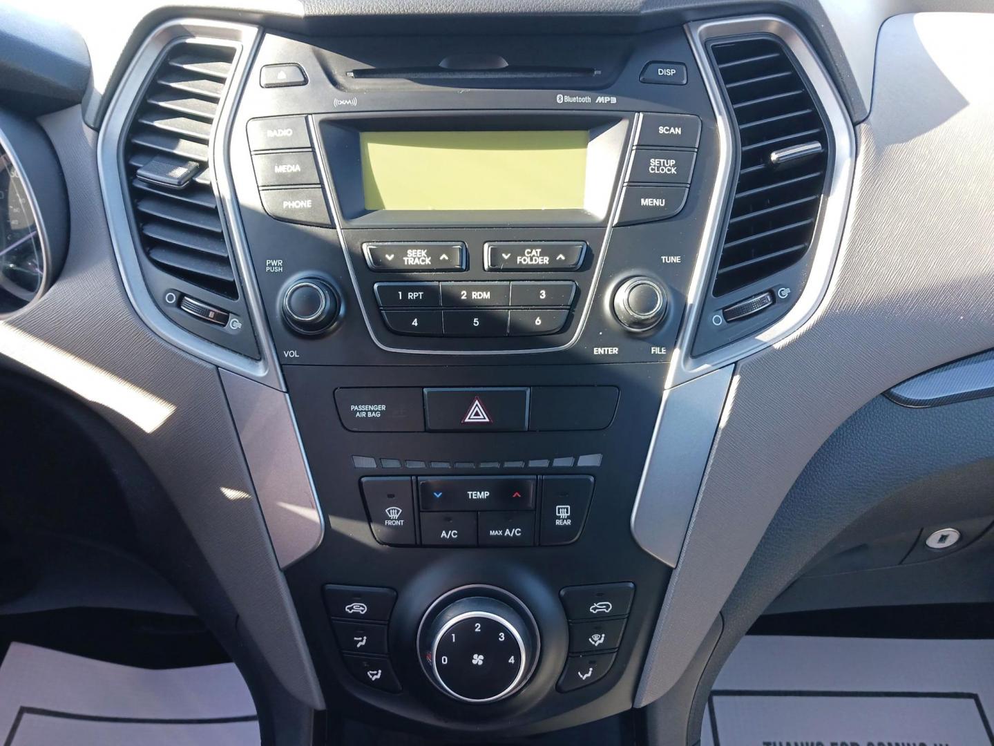 2013 Frost White Pearl Hyundai Santa Fe Sport 2.4 AWD (5XYZTDLB7DG) with an 2.4L L4 DOHC 16V engine, 6-Speed Automatic transmission, located at 1230 East Main St, Xenia, OH, 45385, (937) 908-9800, 39.688026, -83.910172 - Photo#12