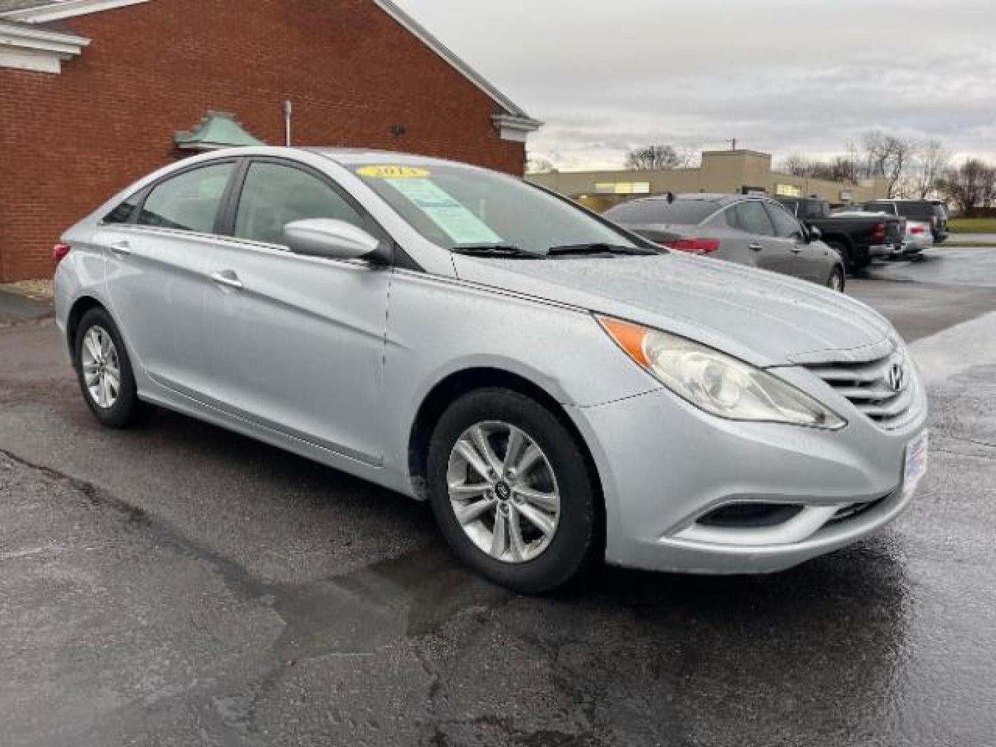 2013 Silver Hyundai Sonata GLS (5NPEB4AC8DH) with an 2.4L L4 DOHC 16V engine, 6-Speed Automatic transmission, located at 1230 East Main St, Xenia, OH, 45385, (937) 908-9800, 39.688026, -83.910172 - Photo#0