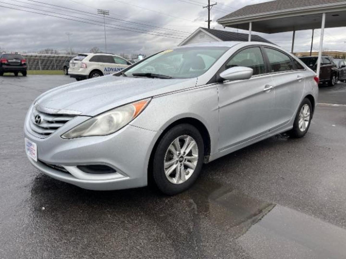 2013 Silver Hyundai Sonata GLS (5NPEB4AC8DH) with an 2.4L L4 DOHC 16V engine, 6-Speed Automatic transmission, located at 1230 East Main St, Xenia, OH, 45385, (937) 908-9800, 39.688026, -83.910172 - Photo#1