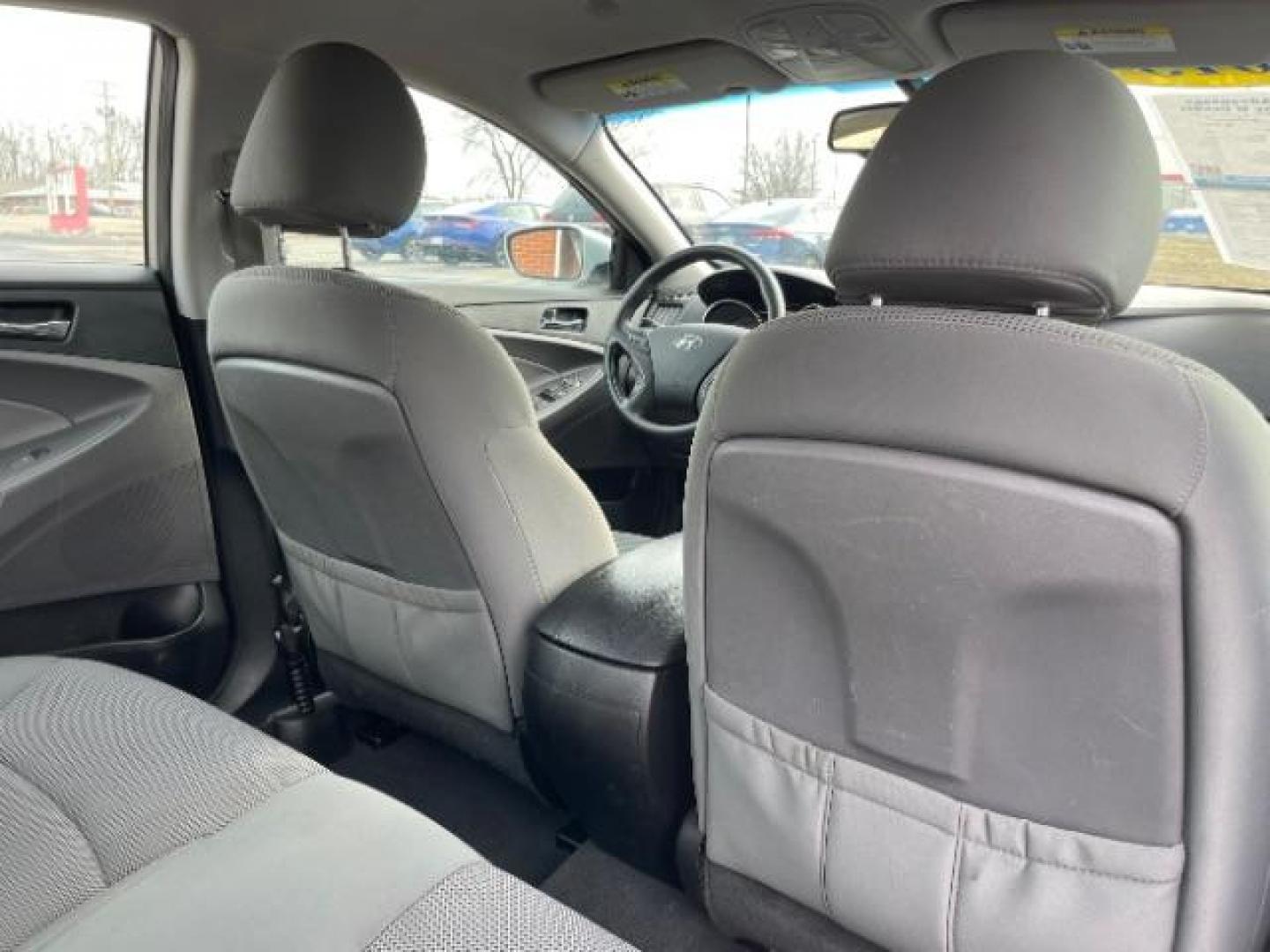 2013 Silver Hyundai Sonata GLS (5NPEB4AC5DH) with an 2.4L L4 DOHC 16V engine, 6-Speed Automatic transmission, located at 1099 N County Rd 25A , Troy, OH, 45373, (937) 908-9800, 40.057079, -84.212883 - Photo#10