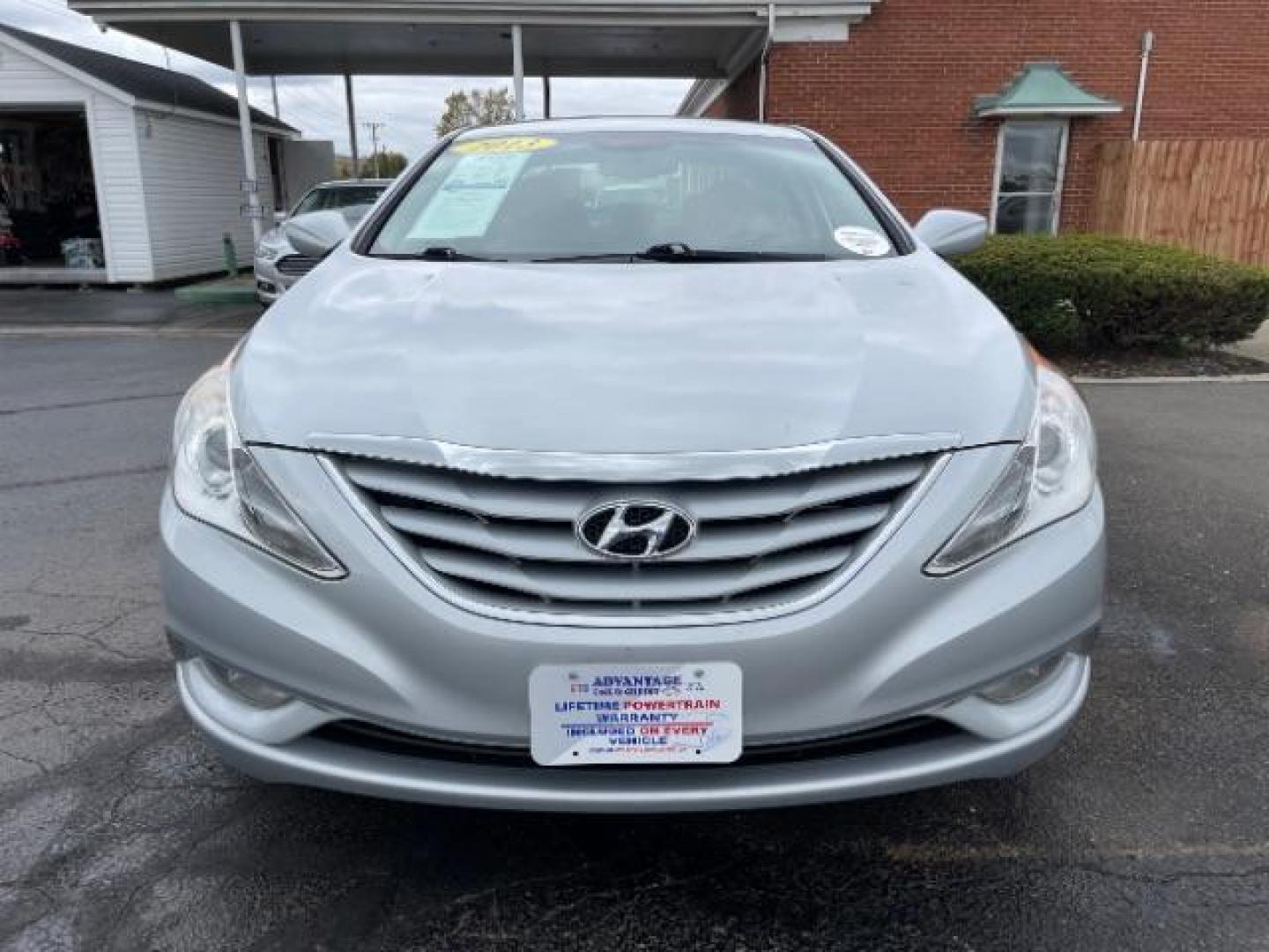 2013 Silver Hyundai Sonata GLS (5NPEB4AC7DH) with an 2.4L L4 DOHC 16V engine, 6-Speed Automatic transmission, located at 4508 South Dixie Dr, Moraine, OH, 45439, (937) 908-9800, 39.689976, -84.218452 - Photo#5