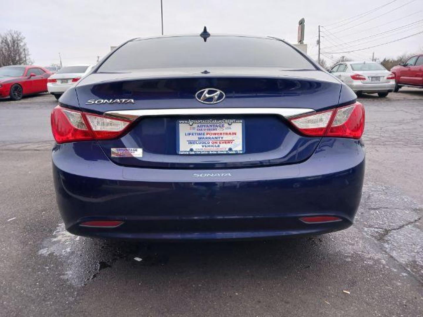 2013 Blue Hyundai Sonata GLS (5NPEB4AC4DH) with an 2.4L L4 DOHC 16V engine, 6-Speed Automatic transmission, located at 401 Woodman Dr, Riverside, OH, 45431, (937) 908-9800, 39.760899, -84.123421 - Photo#5