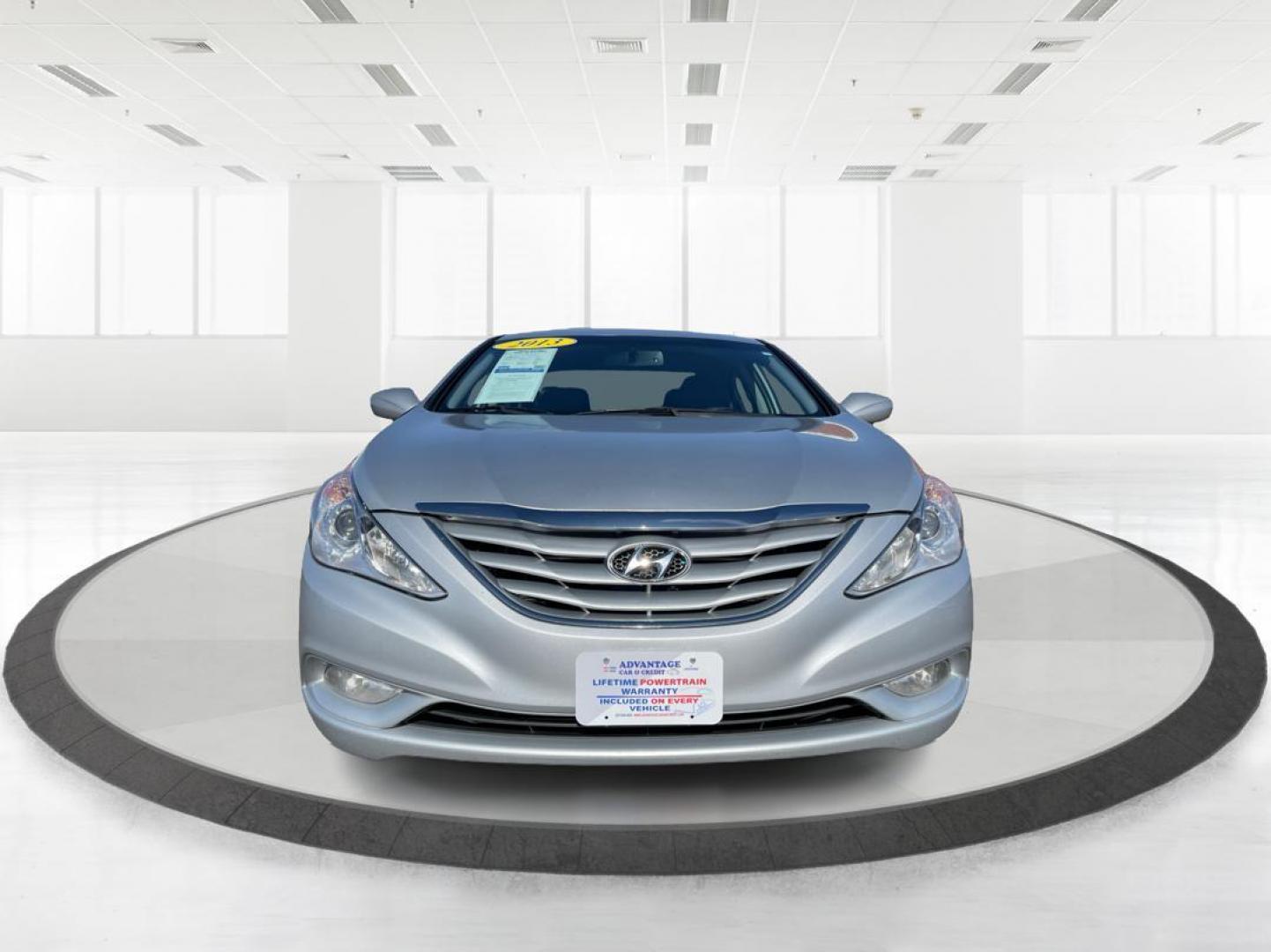 2013 Hyundai Sonata GLS (5NPEB4AC3DH) with an 2.4L L4 DOHC 16V engine, 6-Speed Automatic transmission, located at 880 E. National Road, Vandalia, OH, 45377, (937) 908-9800, 39.891918, -84.183594 - 2013 Hyundai Sonata GLS - Photo#6