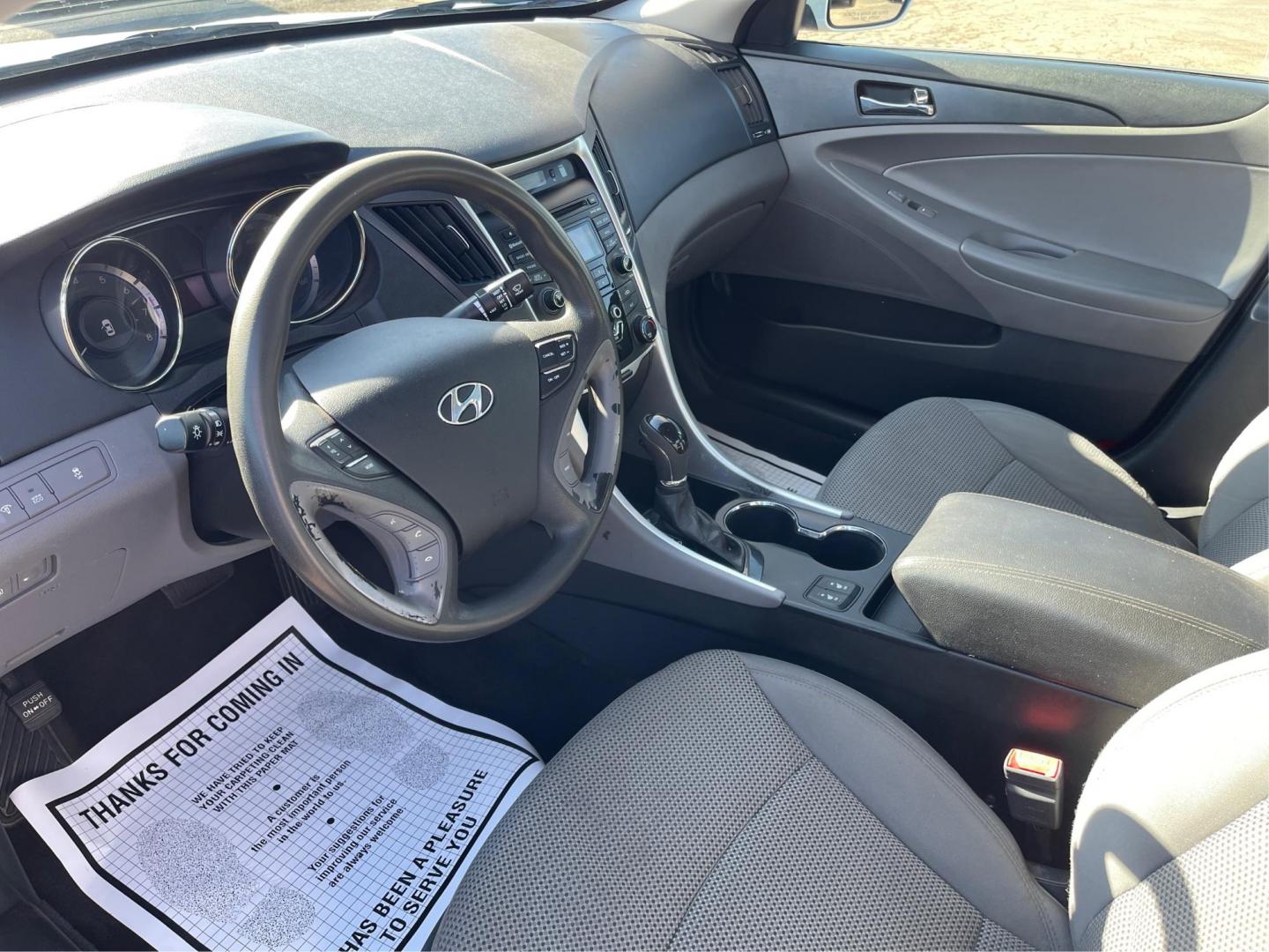 2013 Hyundai Sonata GLS (5NPEB4AC3DH) with an 2.4L L4 DOHC 16V engine, 6-Speed Automatic transmission, located at 880 E. National Road, Vandalia, OH, 45377, (937) 908-9800, 39.891918, -84.183594 - 2013 Hyundai Sonata GLS - Photo#8