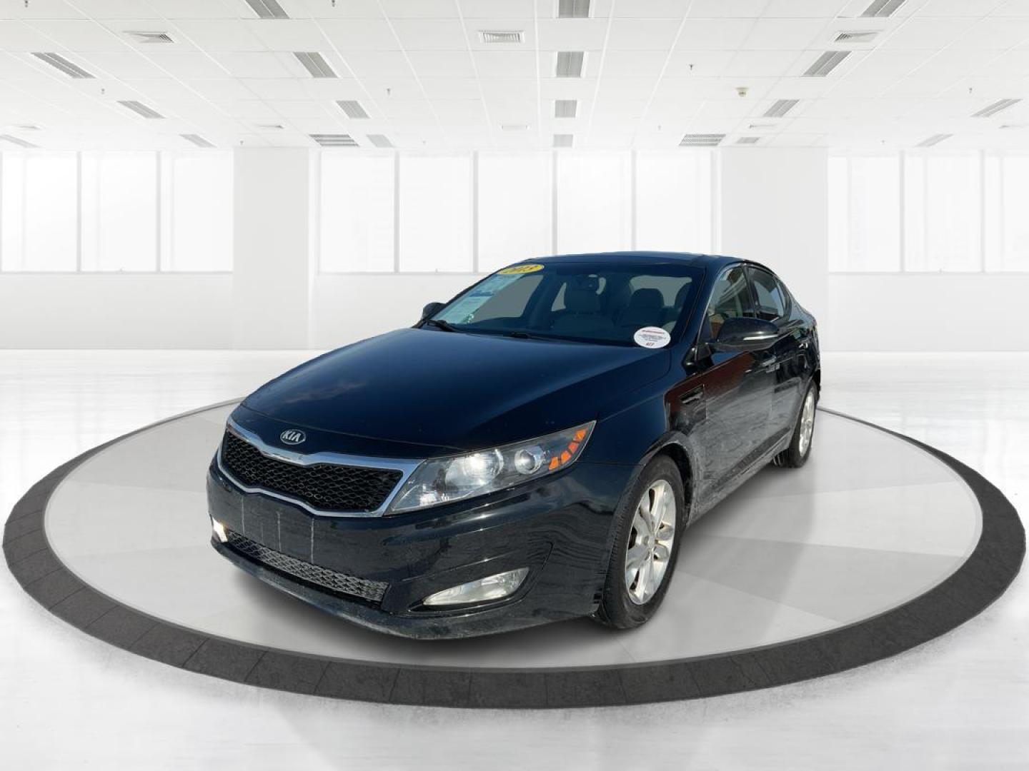 2013 Kia Optima EX (5XXGN4A70DG) with an 2.4L I-4 gasoline direct injection engine, located at 8750 N County Rd 25A, Piqua, OH, 45356, (937) 908-9800, 40.164391, -84.232513 - 2013 Kia Optima EX - Photo#7