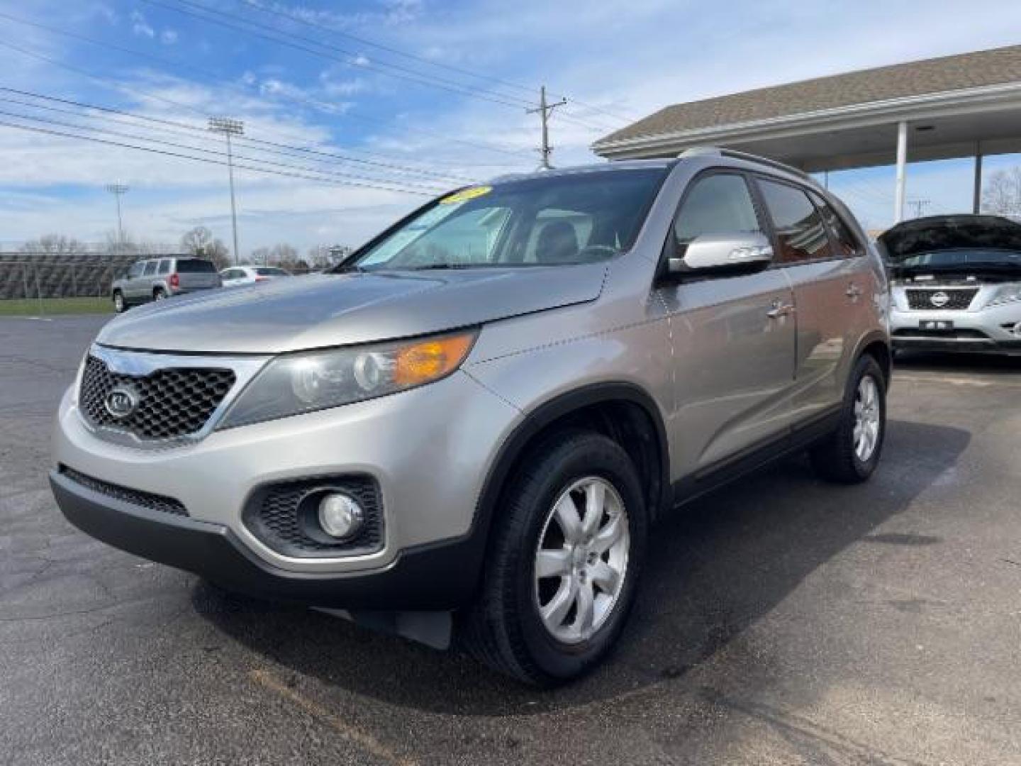 2013 Satin Metal Kia Sorento LX 2WD (5XYKT3A67DG) with an 2.4L L4 DOHC 16V engine, 6-Speed Automatic transmission, located at 1184 Kauffman Ave, Fairborn, OH, 45324, (937) 908-9800, 39.807072, -84.030914 - Photo#1