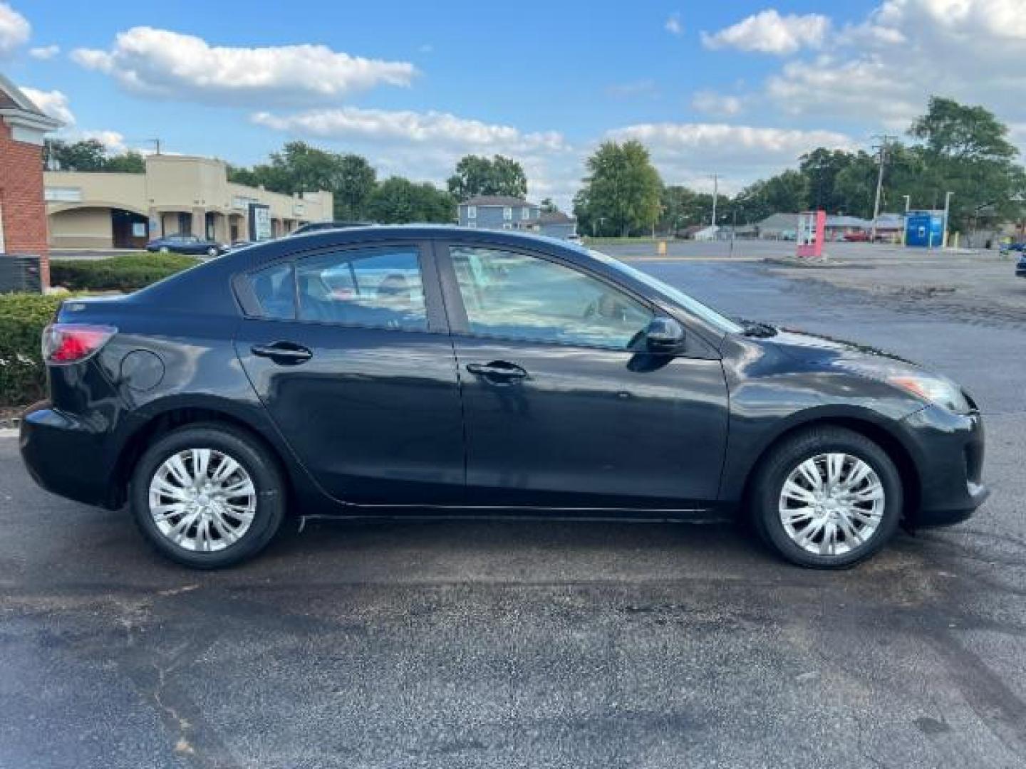 2013 Black Mica Mazda MAZDA3 i Sport 4-Door (JM1BL1U76D1) with an 2.0L L4 DOHC 16V engine, located at 1951 S Dayton Lakeview Rd., New Carlisle, OH, 45344, (937) 908-9800, 39.890999, -84.050255 - Photo#4