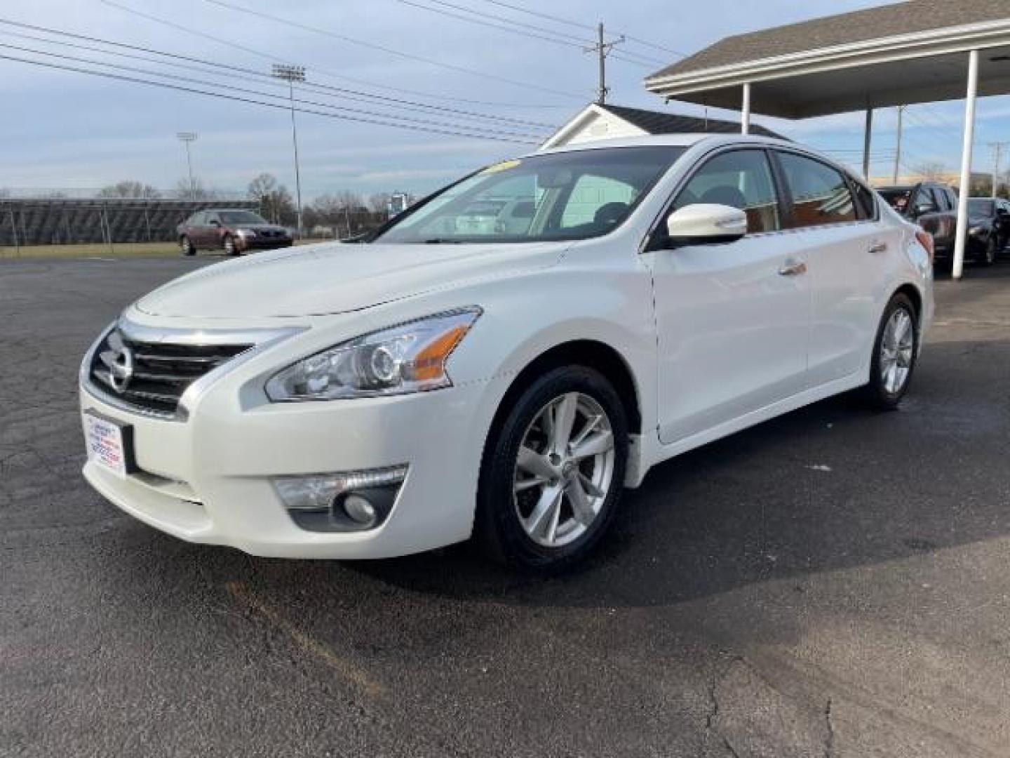 2013 Pearl White Nissan Altima 2.5 SV (1N4AL3AP4DN) with an 2.5L L4 DOHC 16V engine, located at 1099 N County Rd 25A , Troy, OH, 45373, (937) 908-9800, 40.057079, -84.212883 - Photo#1