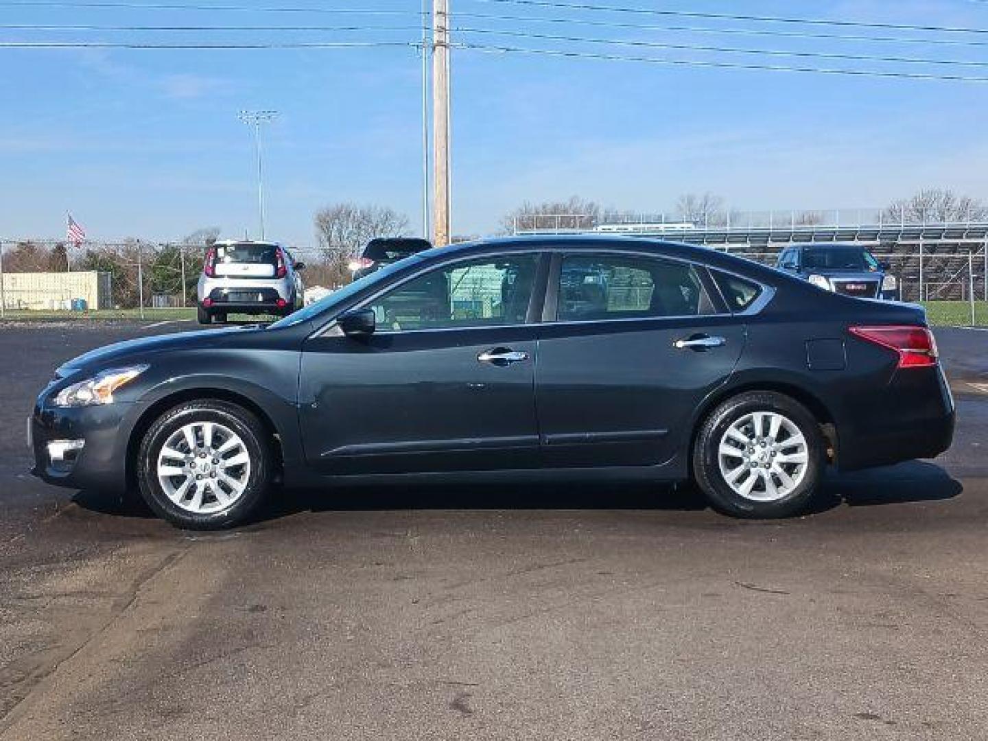 2013 Storm Blue Metallic Nissan Altima 2.5 S (1N4AL3AP7DC) with an 2.5L L4 DOHC 16V engine, located at 1099 N County Rd 25A , Troy, OH, 45373, (937) 908-9800, 40.057079, -84.212883 - Photo#3