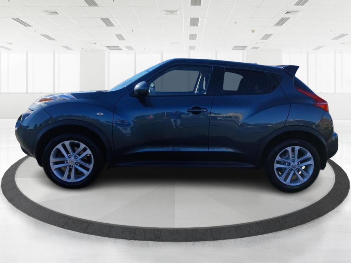 2013 Graphite Blue Nissan Juke S FWD (JN8AF5MR4DT) with an 1.6L L4 DOHC 16V engine, Continuously Variable Transmission transmission, located at 8750 N County Rd 25A, Piqua, OH, 45356, (937) 908-9800, 40.164391, -84.232513 - Photo#5