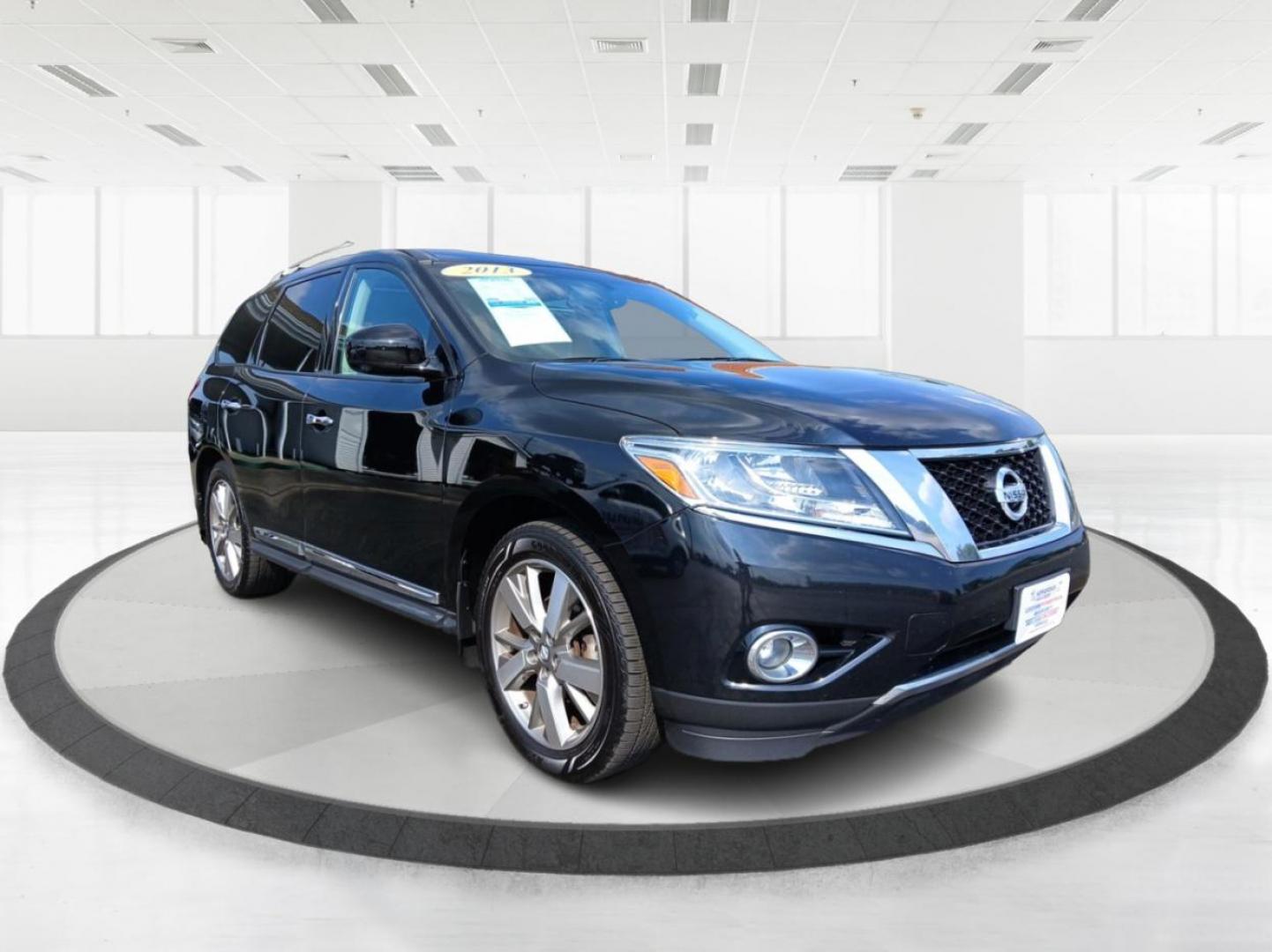 2013 Super Black Nissan Pathfinder (5N1AR2MMXDC) with an 3.5L V6 DOHC 24V engine, Continuously Variable Transmission transmission, located at 1230 East Main St, Xenia, OH, 45385, (937) 908-9800, 39.688026, -83.910172 - Photo#0