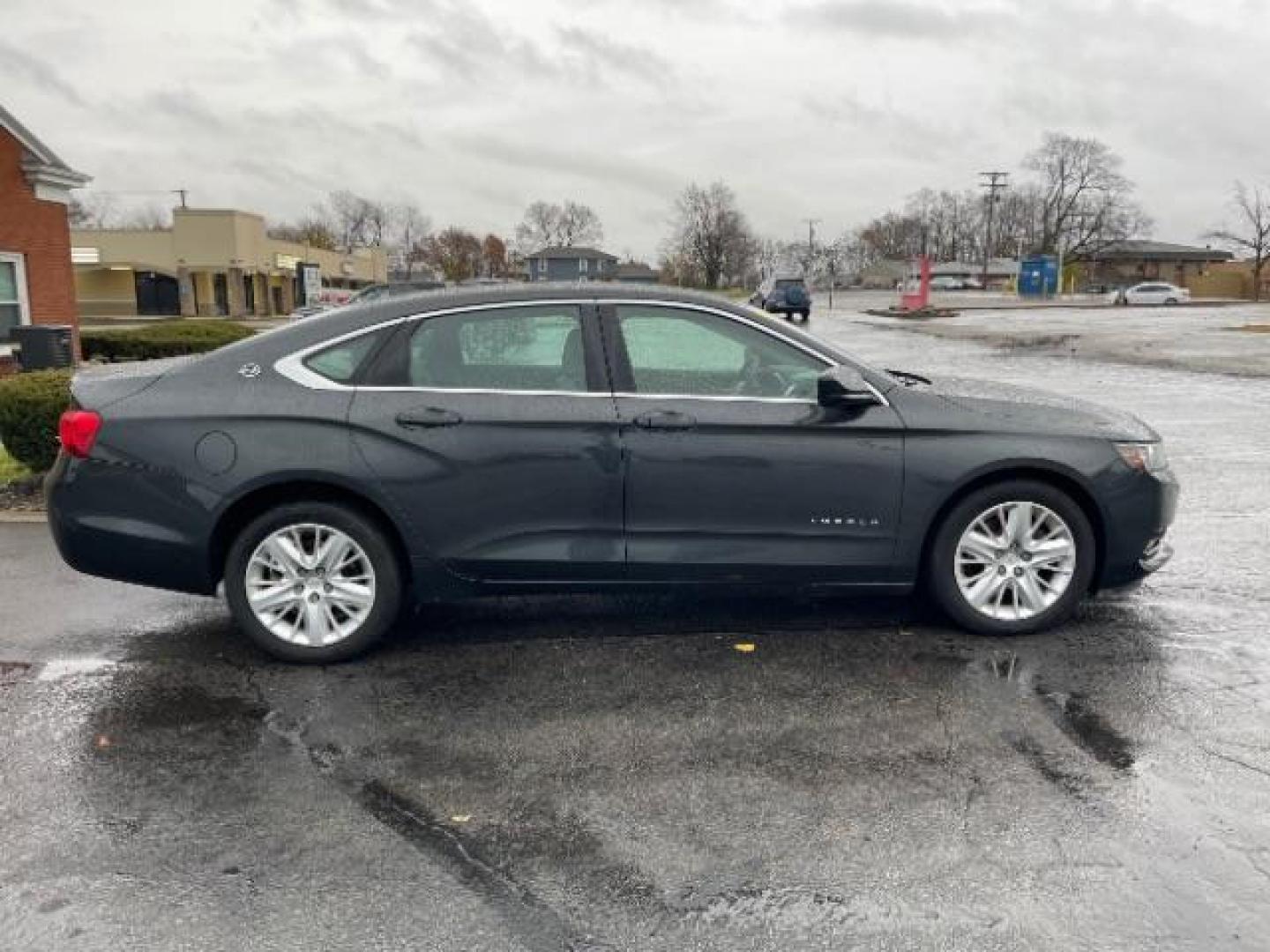 2014 Ashen Gray Metallic Chevrolet Impala LS (1G11Y5SL7EU) with an 2.5L L4 DOHC 16V engine, 6-Speed Automatic transmission, located at 1230 East Main St, Xenia, OH, 45385, (937) 908-9800, 39.688026, -83.910172 - Photo#3