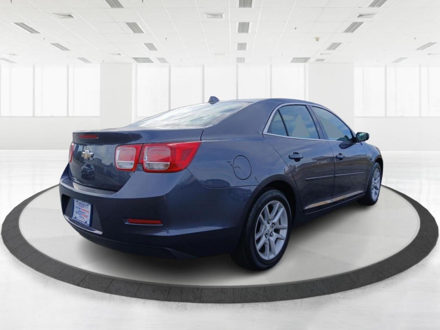 2014 Atlantis Blue Metallic Chevrolet Malibu 1LT (1G11C5SL5EF) with an 2.5L L4 DOHC 16V engine, 6-Speed Automatic transmission, located at 1099 N County Rd 25A , Troy, OH, 45373, (937) 908-9800, 40.057079, -84.212883 - Photo#2