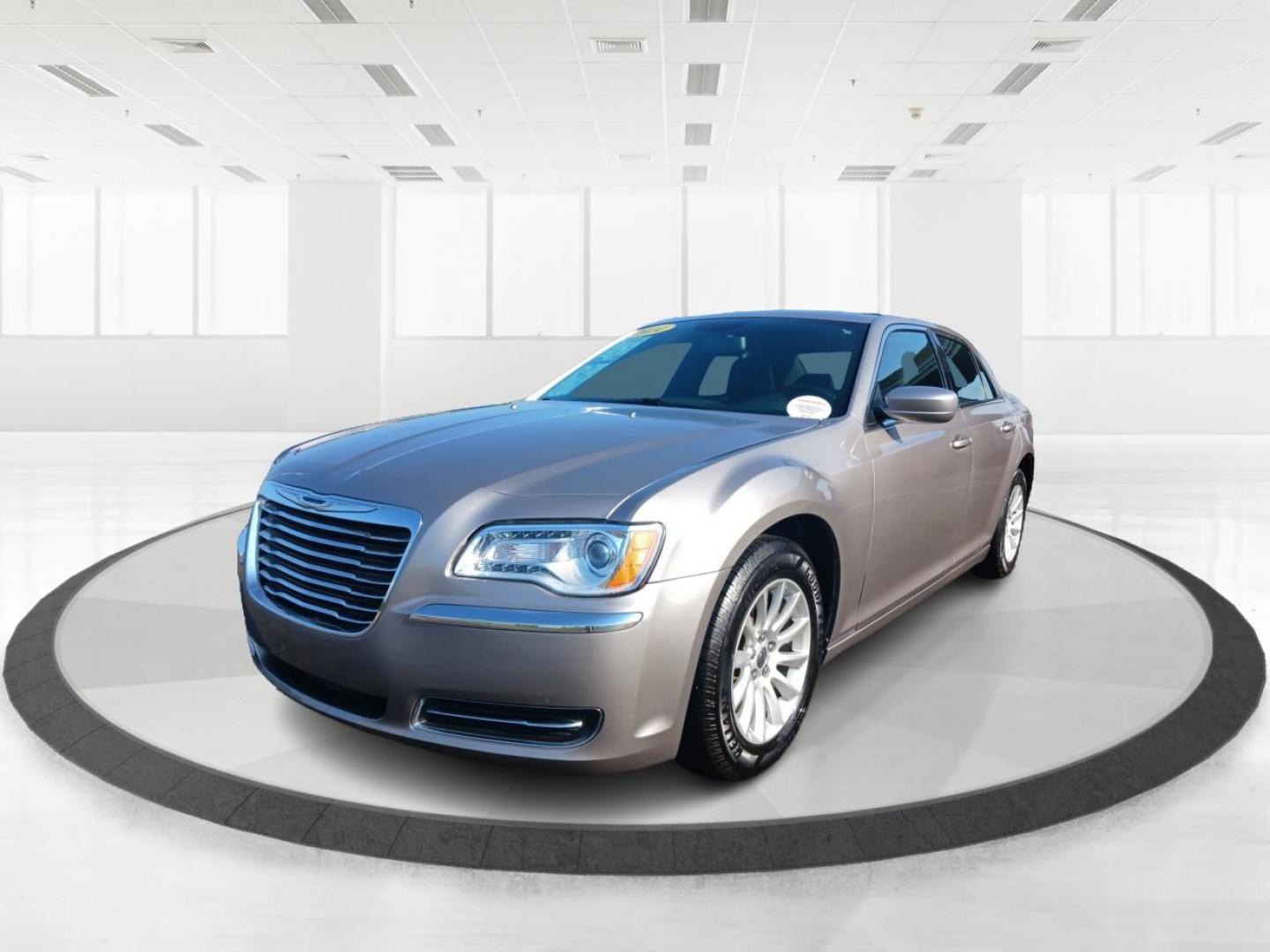 2014 Granite Crystal Met CC Chrysler 300 (2C3CCAAG9EH) with an 3.6L V6 SOHC 24V engine, 8-Speed Automatic transmission, located at 401 Woodman Dr, Riverside, OH, 45431, (937) 908-9800, 39.760899, -84.123421 - Photo#7