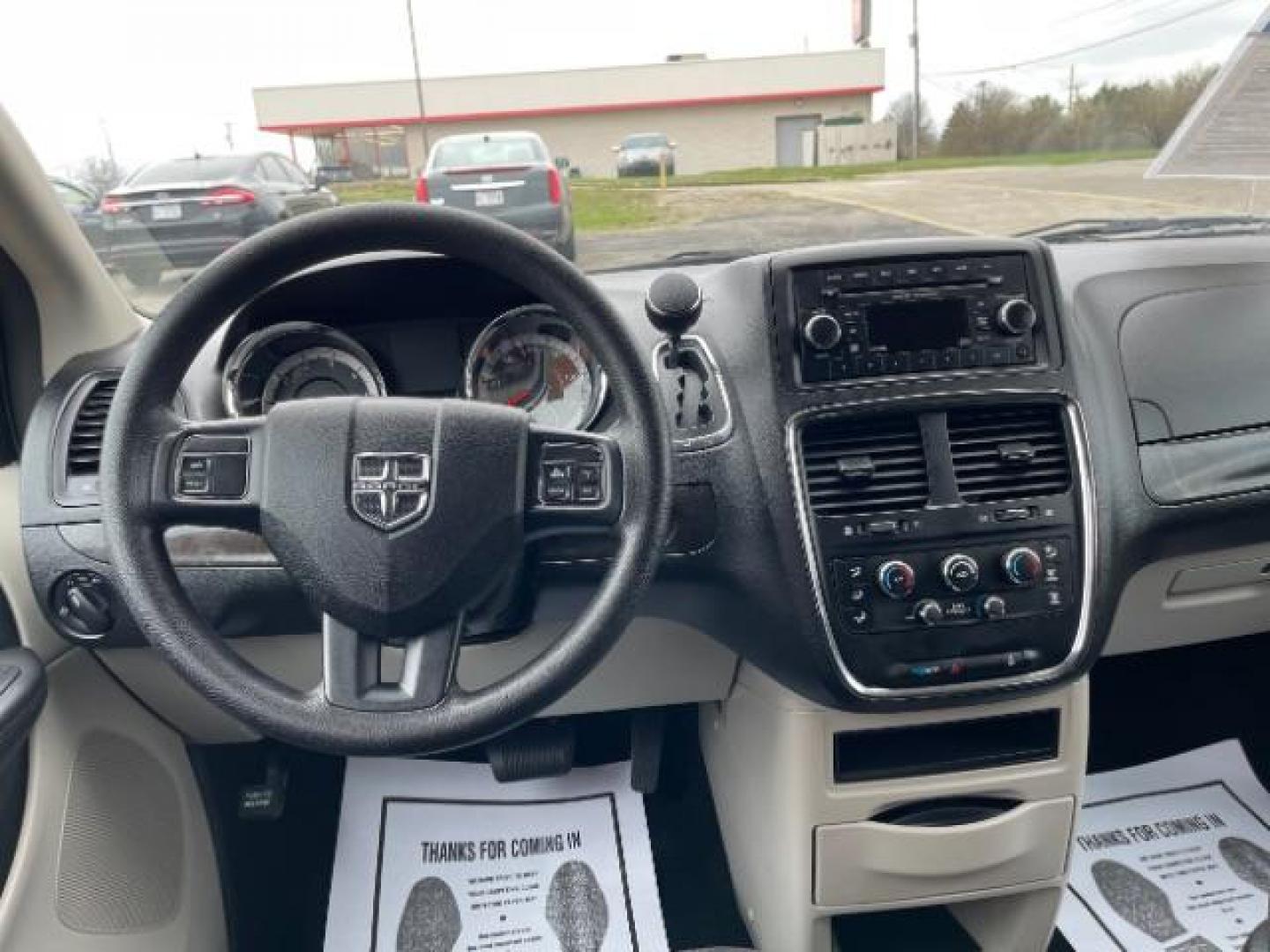 2014 Bright White Clearcoat Dodge Grand Caravan SE (2C4RDGBG9ER) with an 3.6L V6 DOHC 24V engine, 6-Speed Automatic transmission, located at 4508 South Dixie Dr, Moraine, OH, 45439, (937) 908-9800, 39.689976, -84.218452 - Photo#7