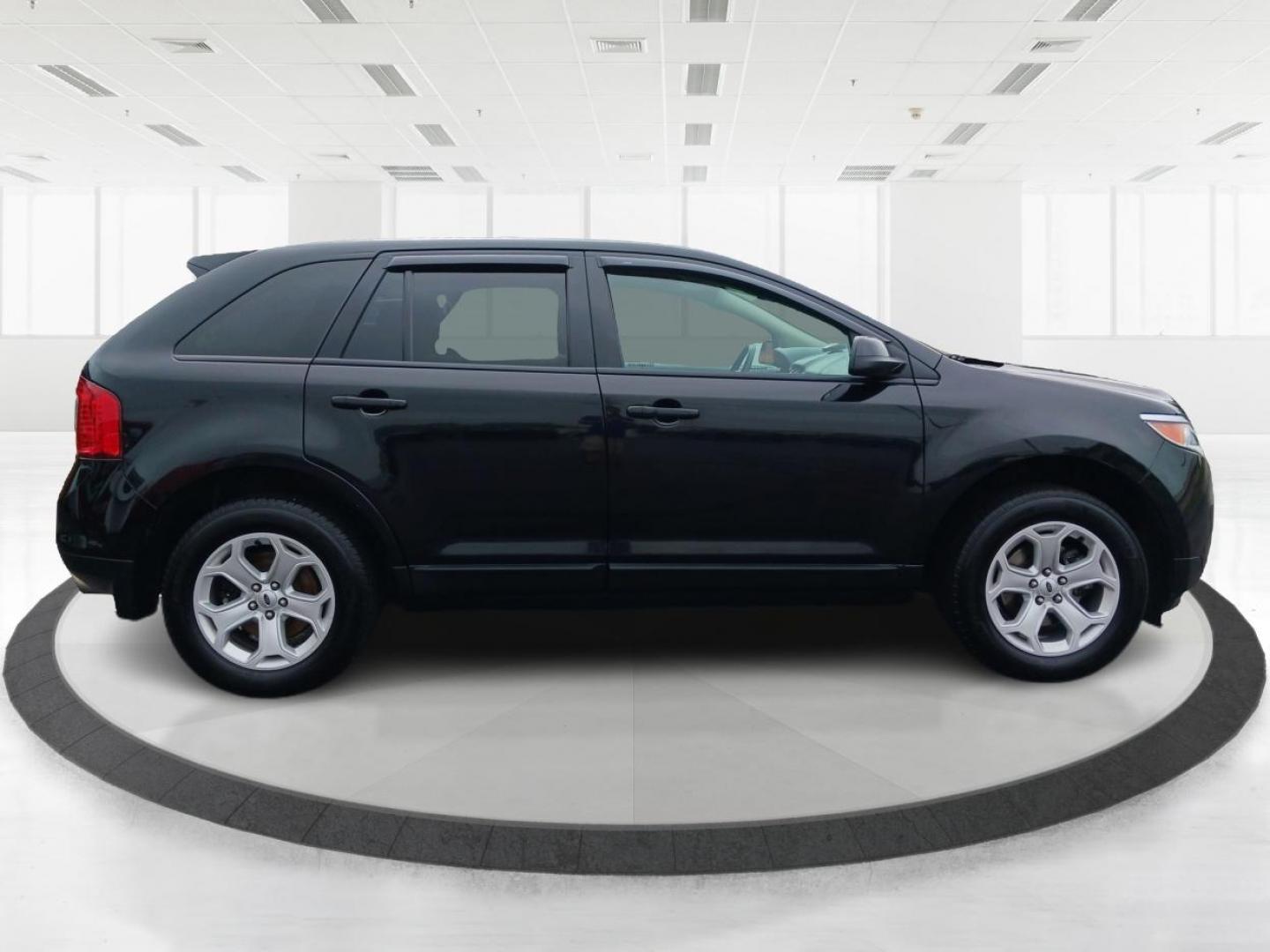 2014 Tuxedo Black Metallic Ford Edge SEL FWD (2FMDK3JC5EB) with an 3.5L V6 DOHC 24V engine, 6-Speed Automatic transmission, located at 401 Woodman Dr, Riverside, OH, 45431, (937) 908-9800, 39.760899, -84.123421 - Photo#1