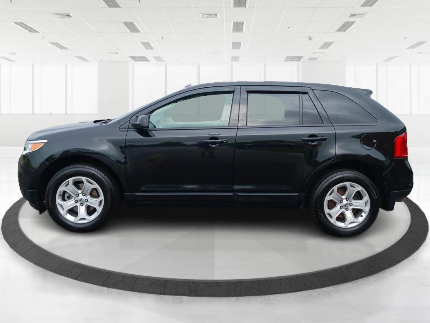 2014 Tuxedo Black Metallic Ford Edge SEL FWD (2FMDK3JC5EB) with an 3.5L V6 DOHC 24V engine, 6-Speed Automatic transmission, located at 401 Woodman Dr, Riverside, OH, 45431, (937) 908-9800, 39.760899, -84.123421 - Photo#5